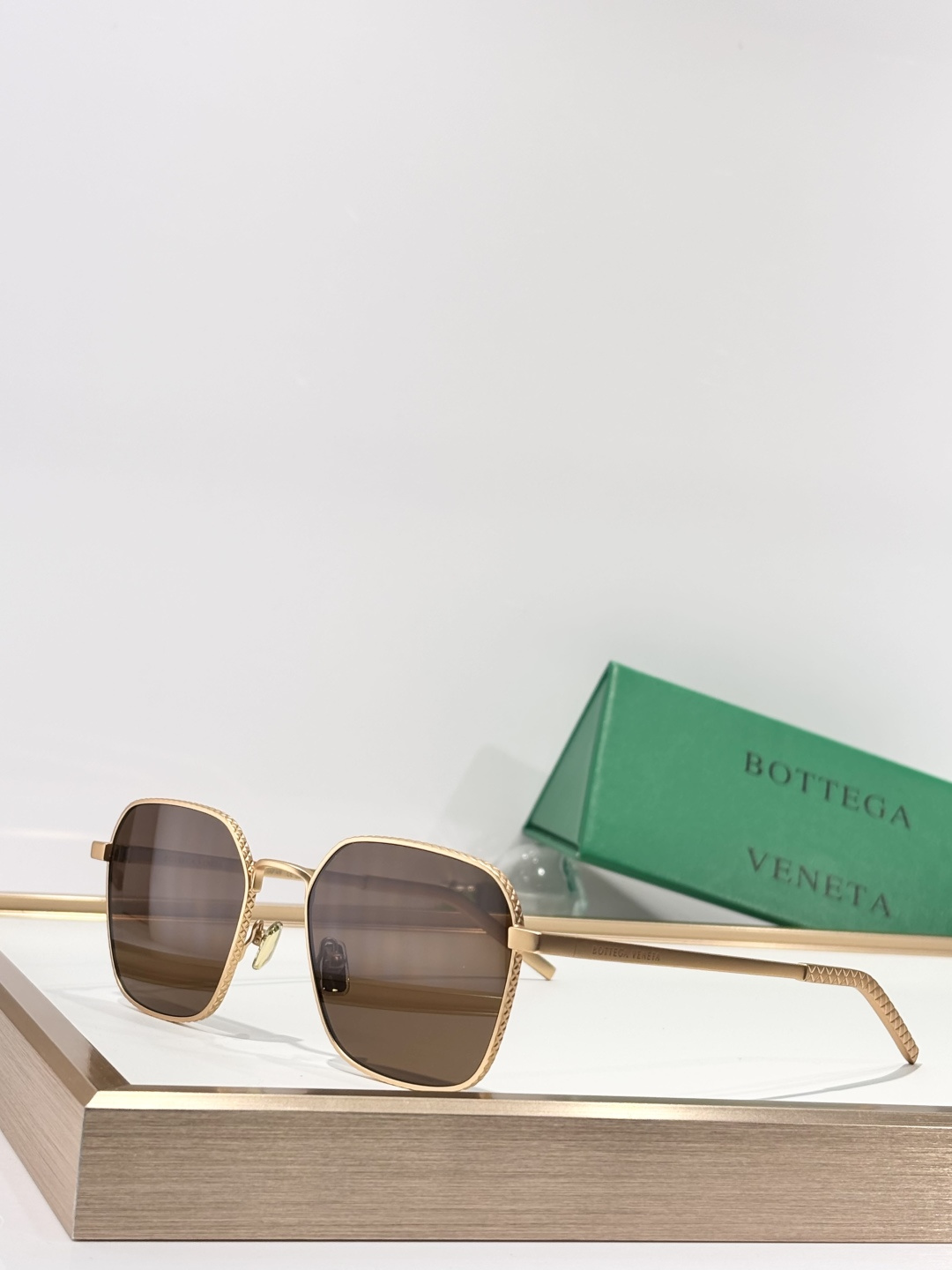 BOTTEGA VENET*MODEL：BV1422SASIZE：55口19-145