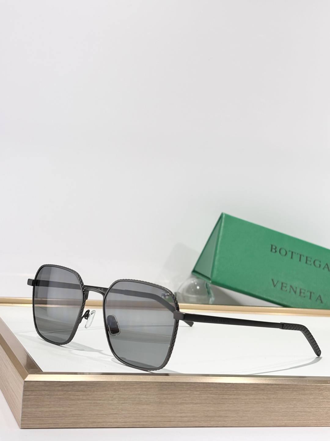 BOTTEGA VENET*MODEL：BV1422SASIZE：55口19-145