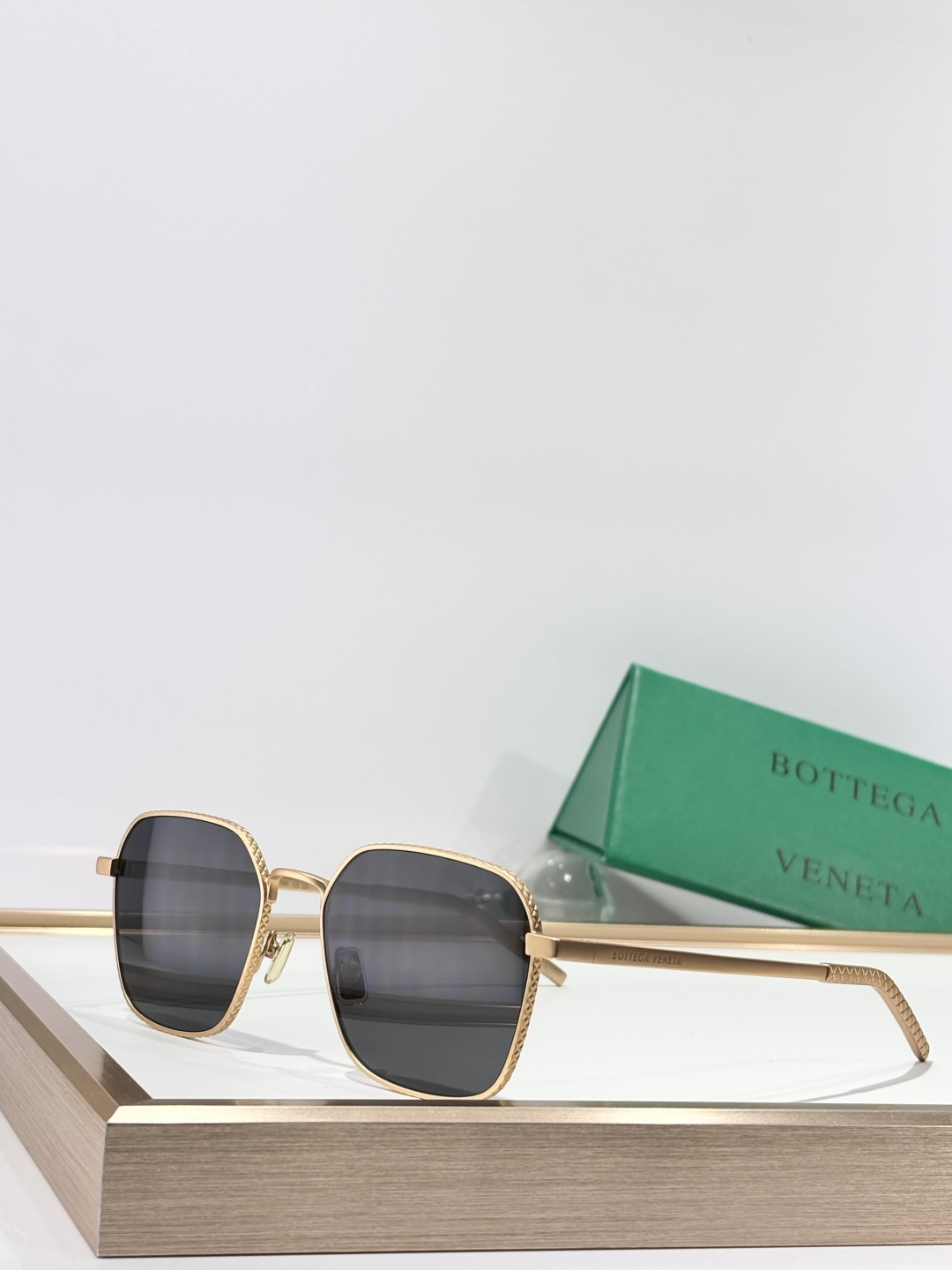 BOTTEGA VENET*MODEL：BV1422SASIZE：55口19-145