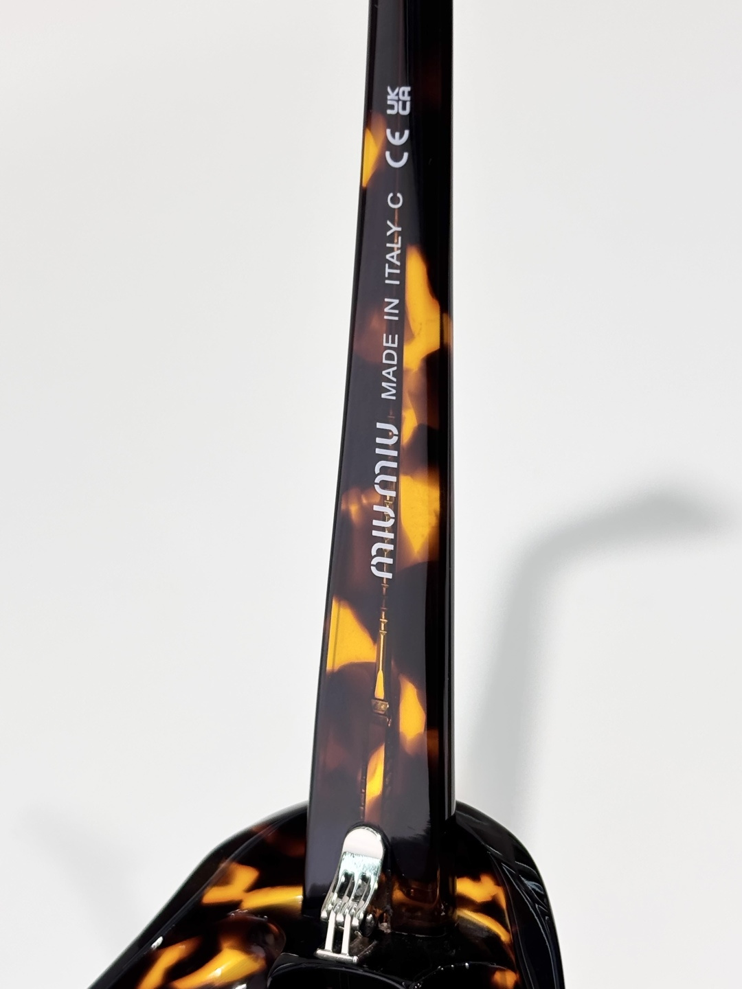 MIU MI*MOD：MU B08SSize：52口21-135。