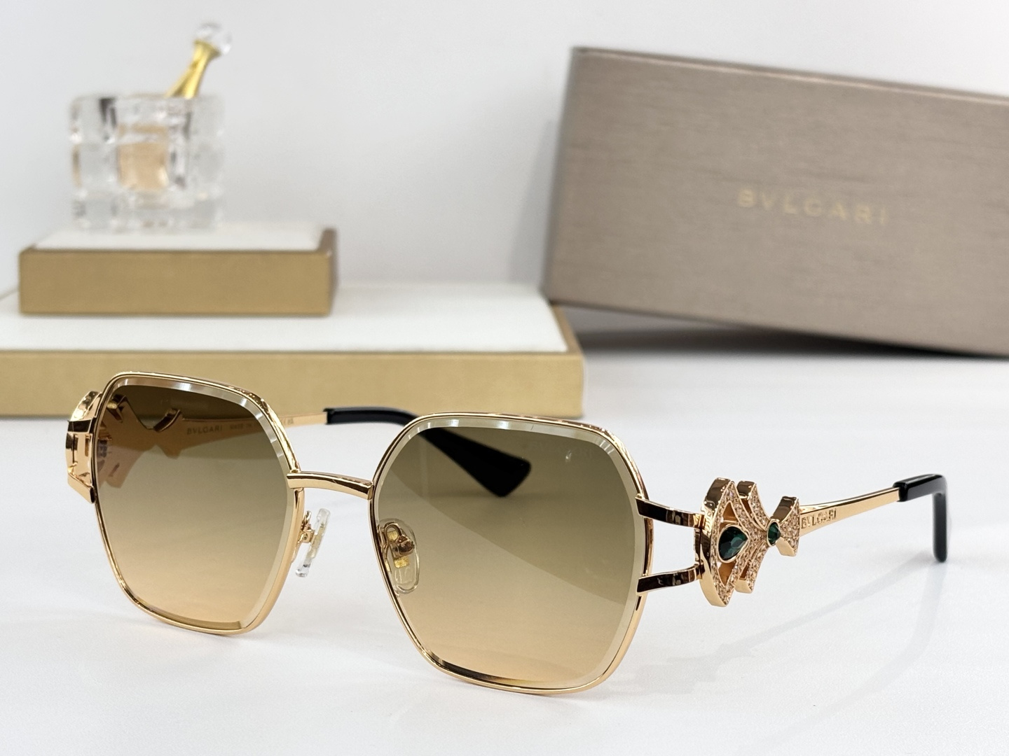 BVLGAR*MODEL：BV 1819LUSIZE：56口17-145