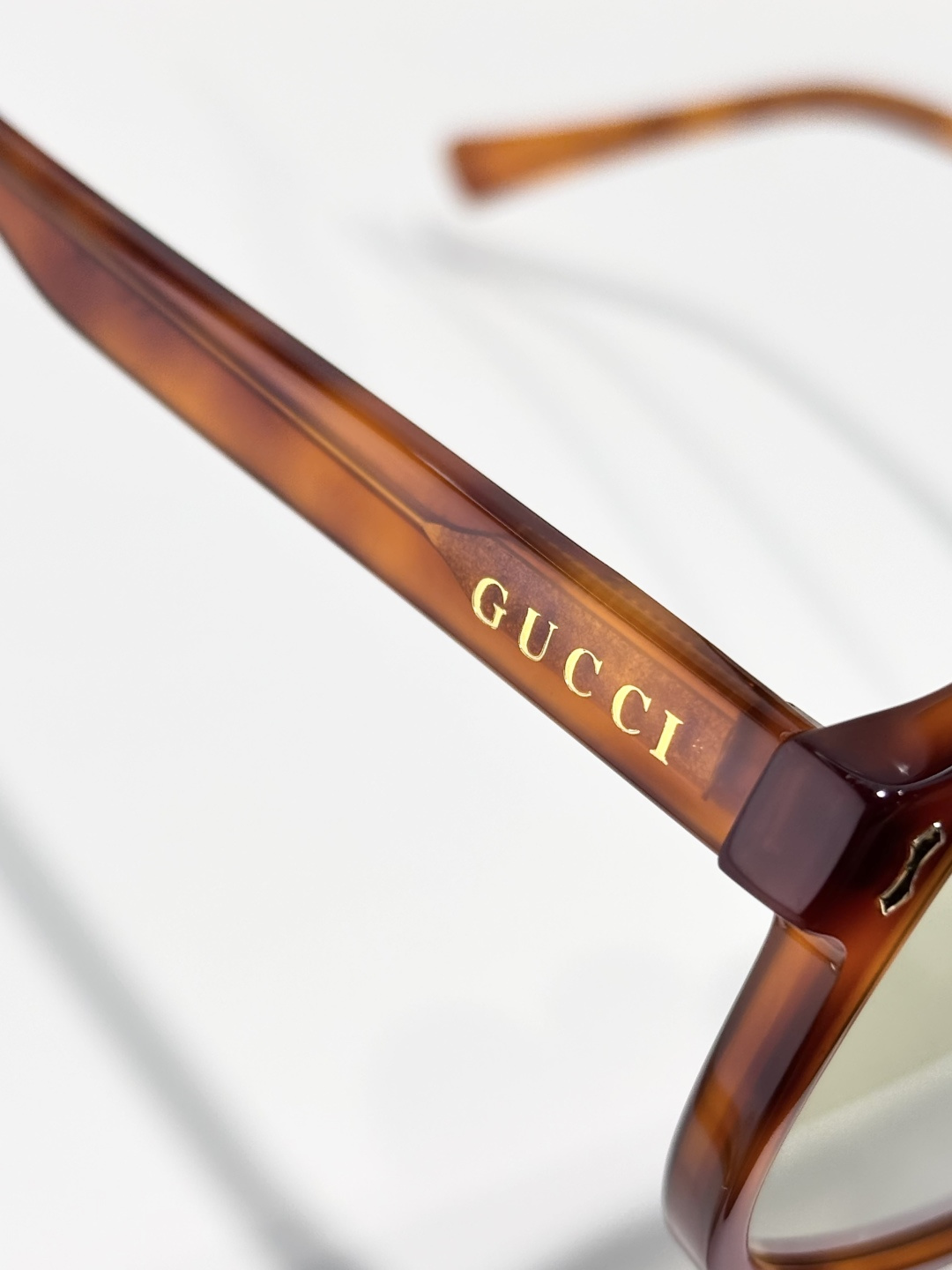 GUCCI
MODEL：GG1042S
SIZE：58口14-145
P165