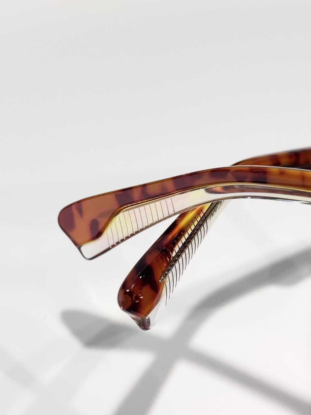 Jacques Marie MageMODEL：CASABLANCASIZE：49口23-146