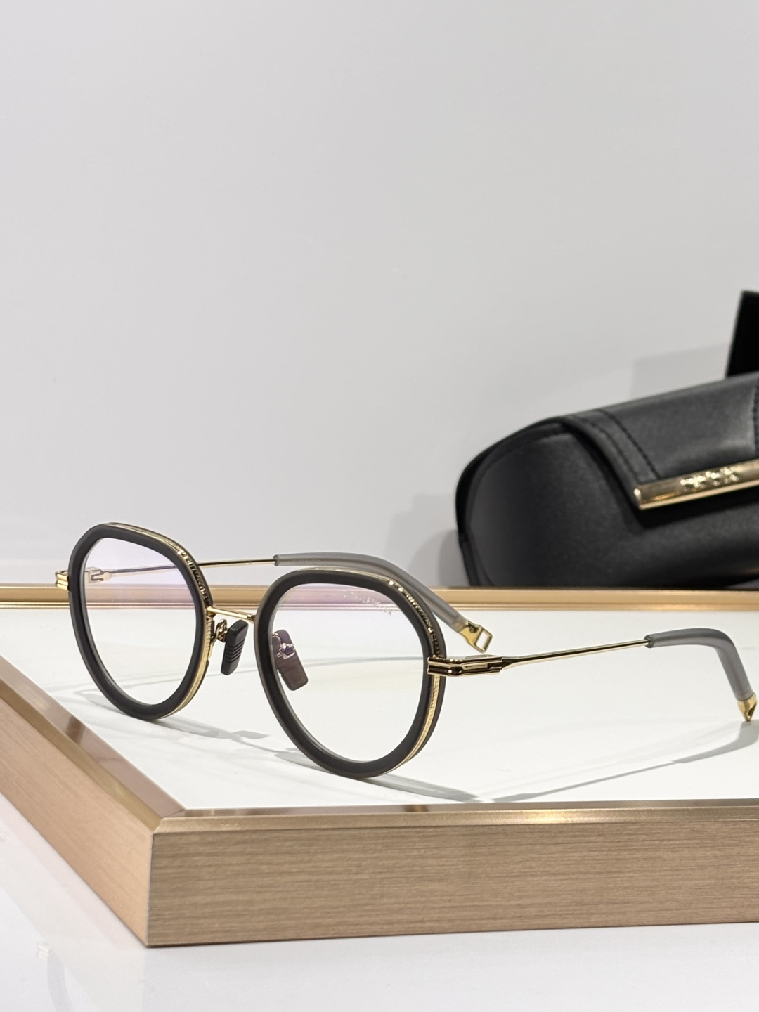 Dita LancierMODEL:LSA-432SIZE:47口23-142