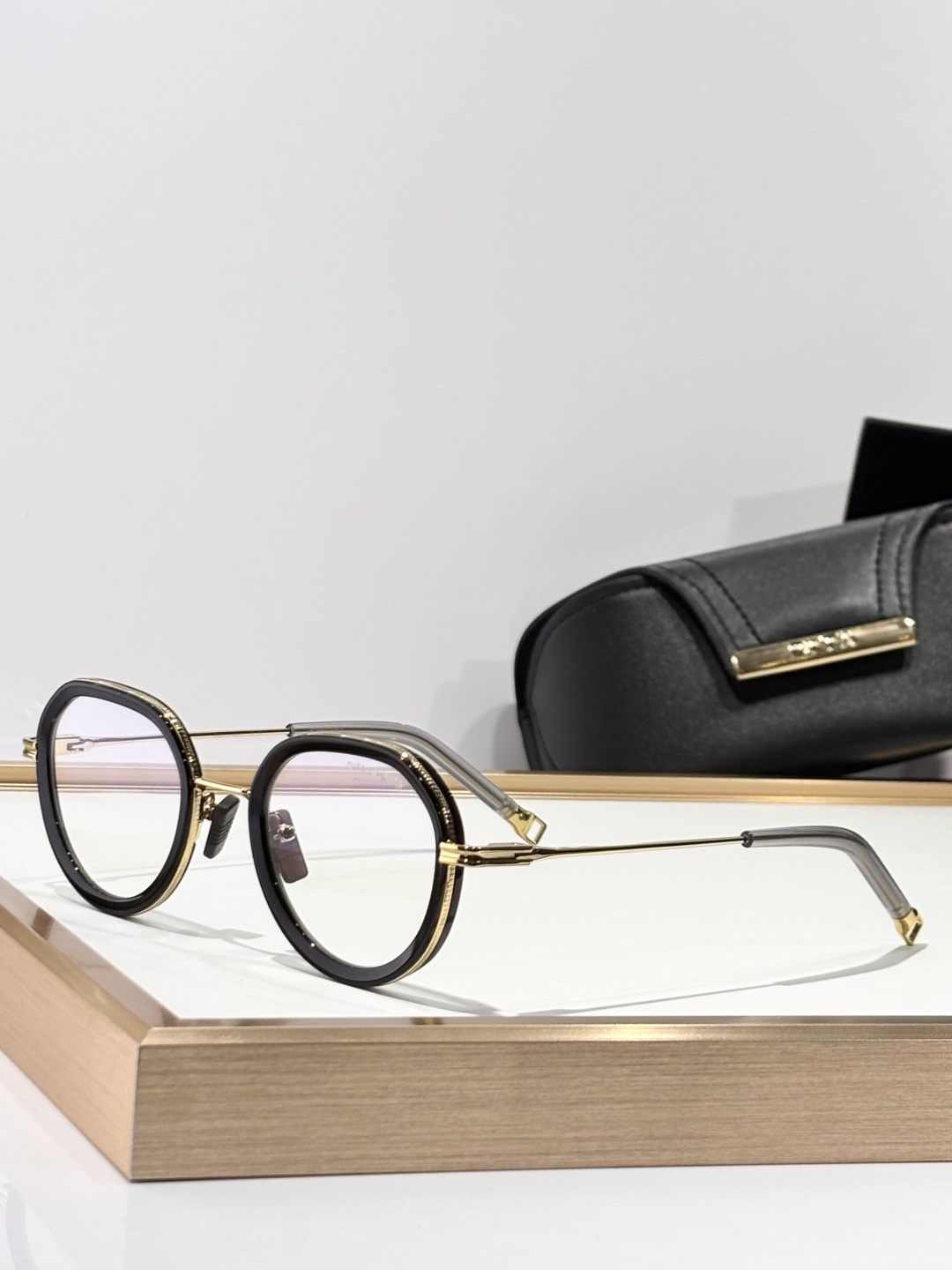 Dita LancierMODEL:LSA-432SIZE:47口23-142