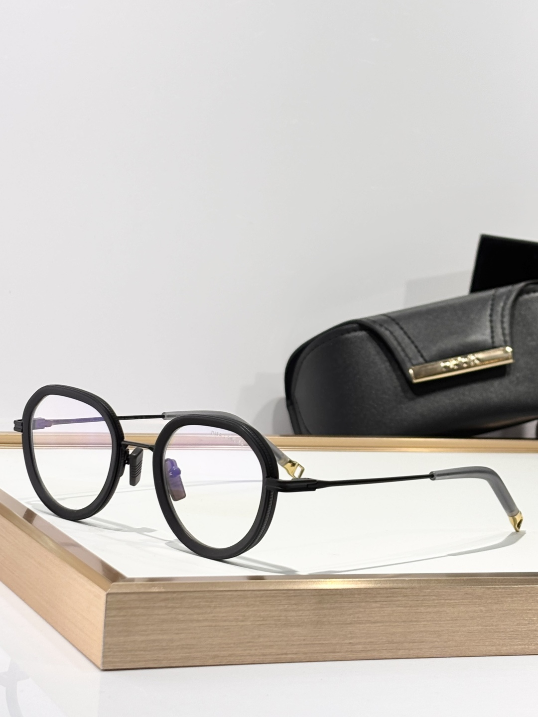 Dita LancierMODEL:LSA-432SIZE:47口23-142