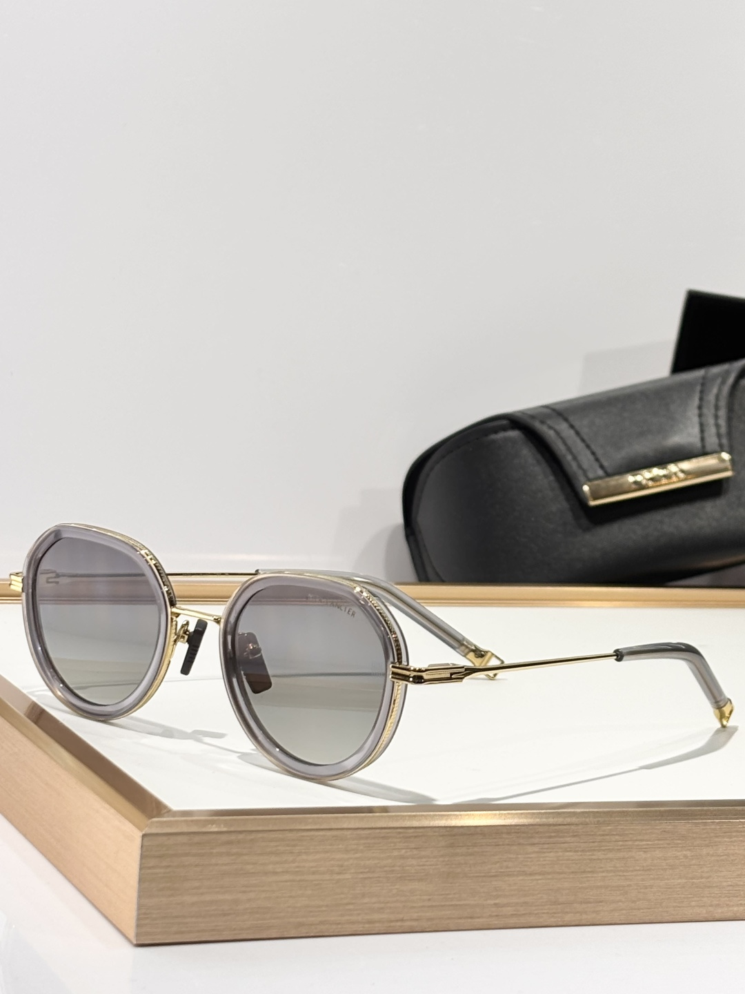 Dita LancierMODEL:LSA-432SIZE:47口23-142