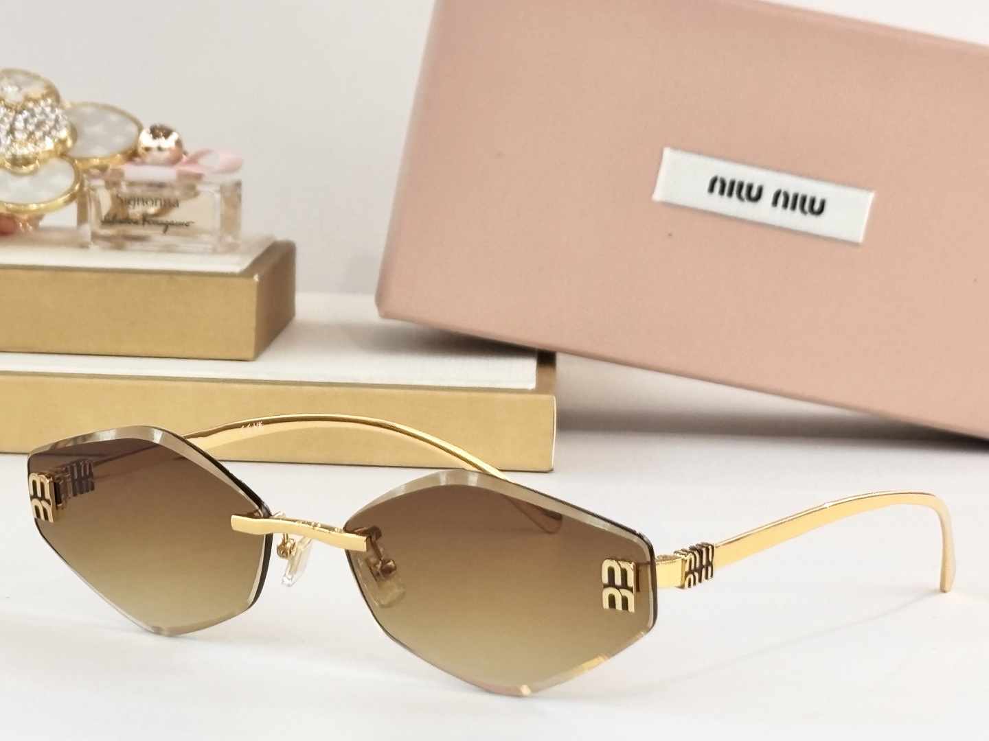 MIU MI*MOD:MU 1897LSize:62口17-145