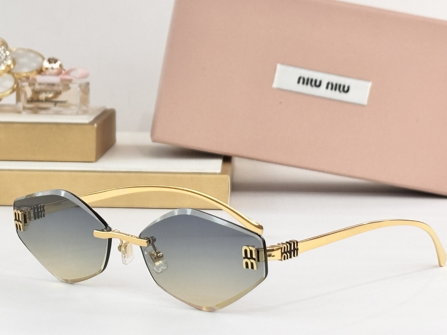MIU MI*MOD:MU 1897LSize:62口17-145