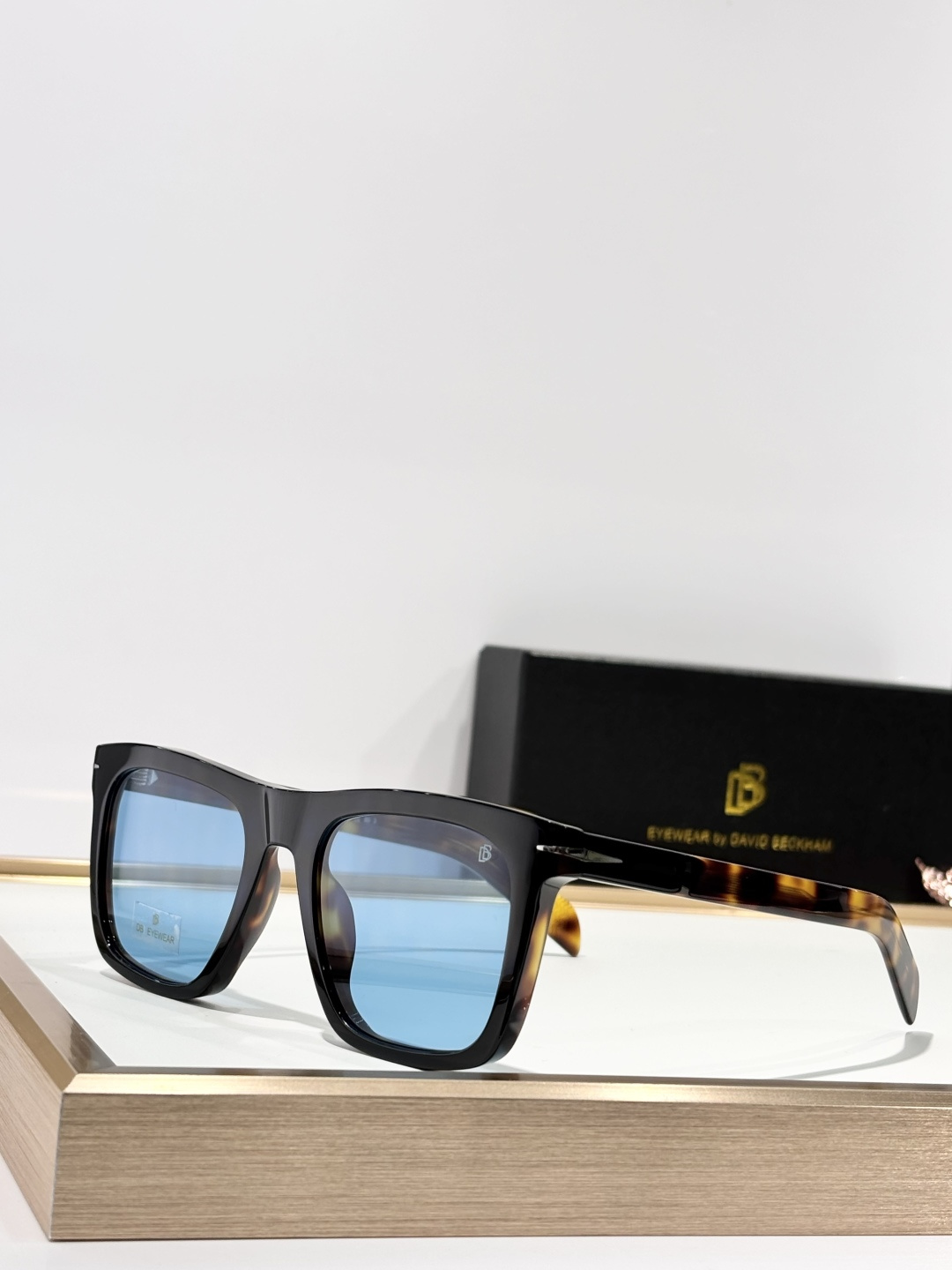 David Beckha*Mod：DB7000SSize：51-20-140