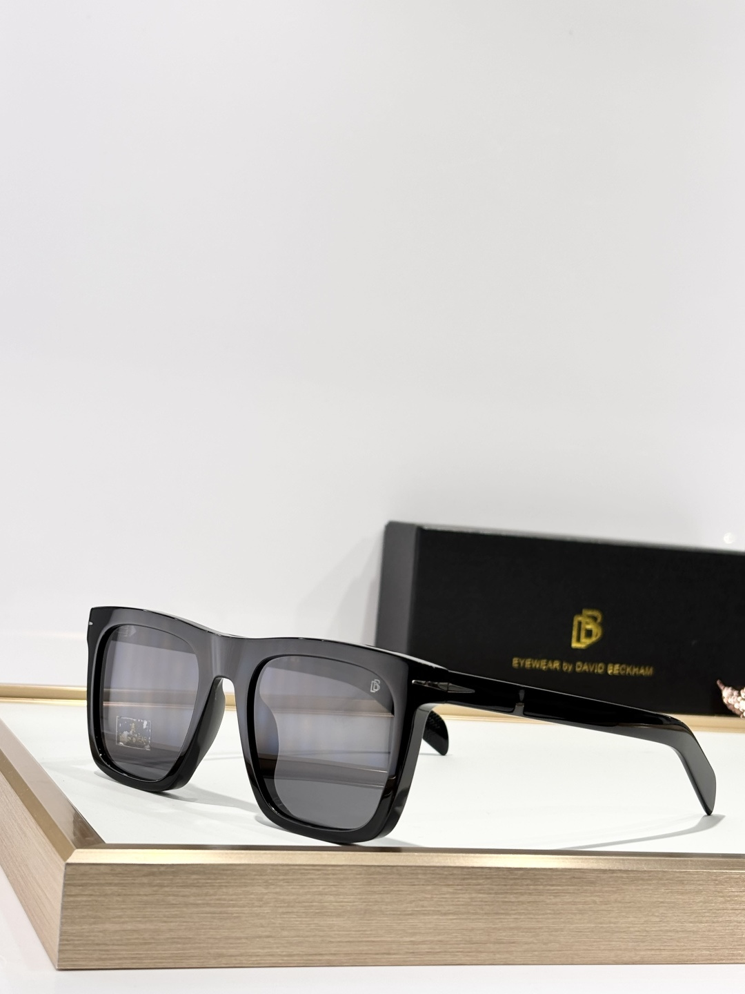 David Beckha*Mod：DB7000SSize：51-20-140