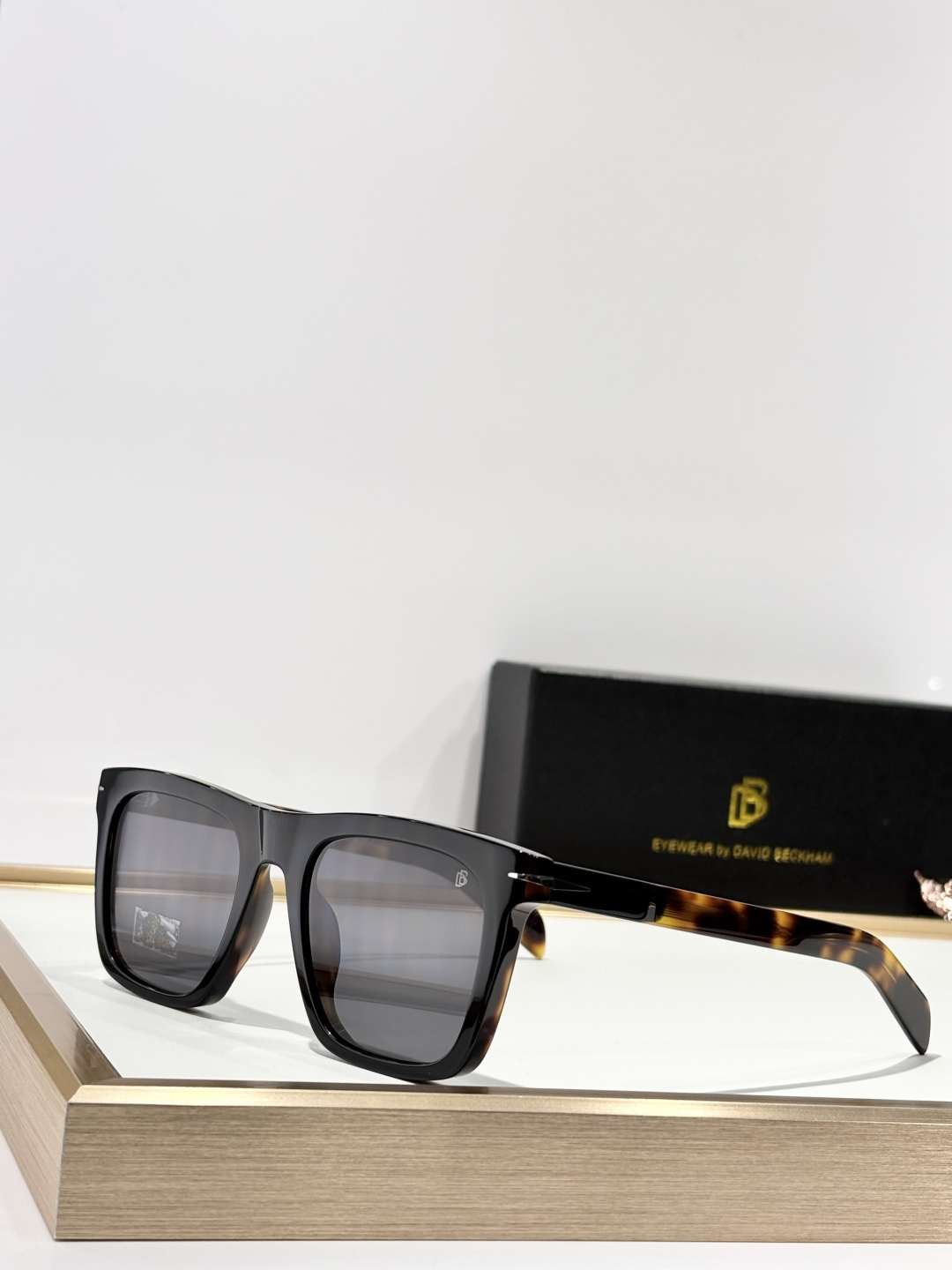 David Beckha*Mod：DB7000SSize：51-20-140