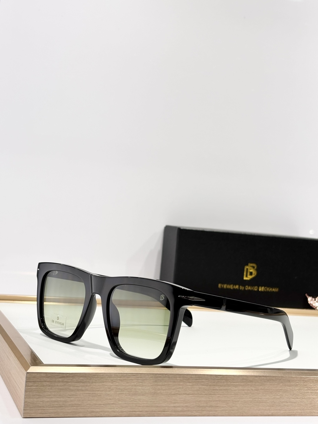 David Beckha*Mod：DB7000SSize：51-20-140