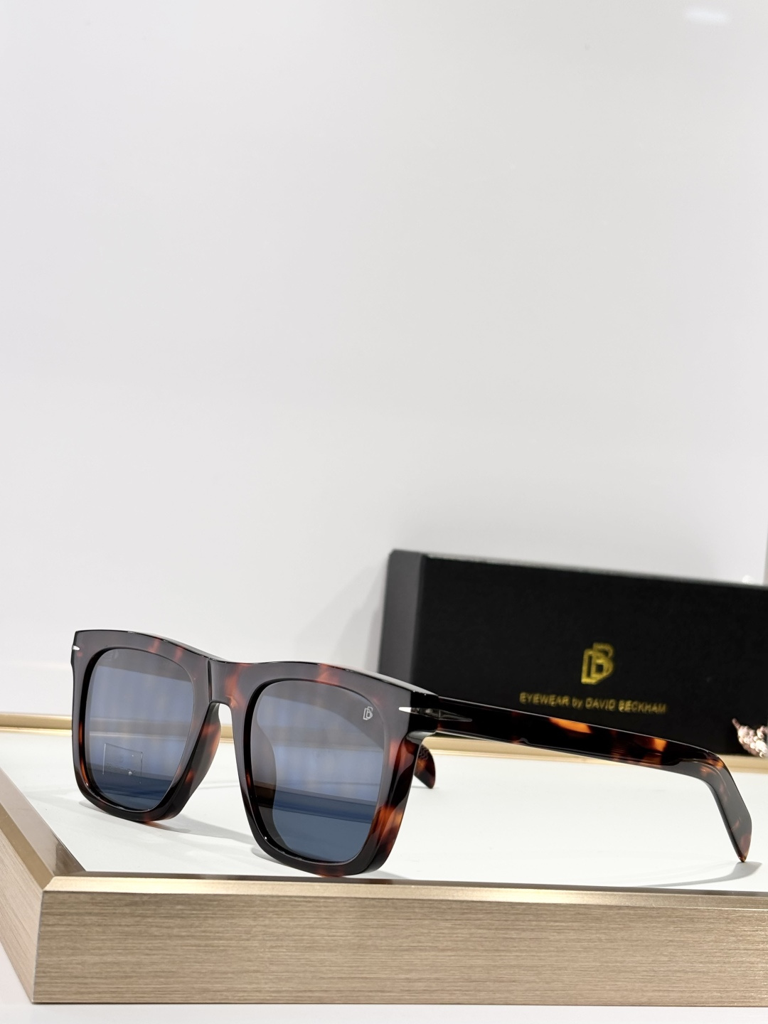 David Beckha*Mod：DB7000SSize：51-20-140