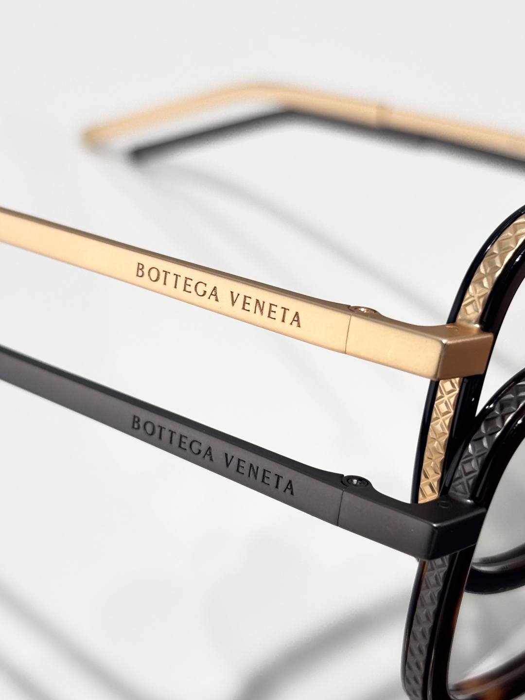 BOTTEGA VENET*MODEL：BV1427OASIZE：52口22-145