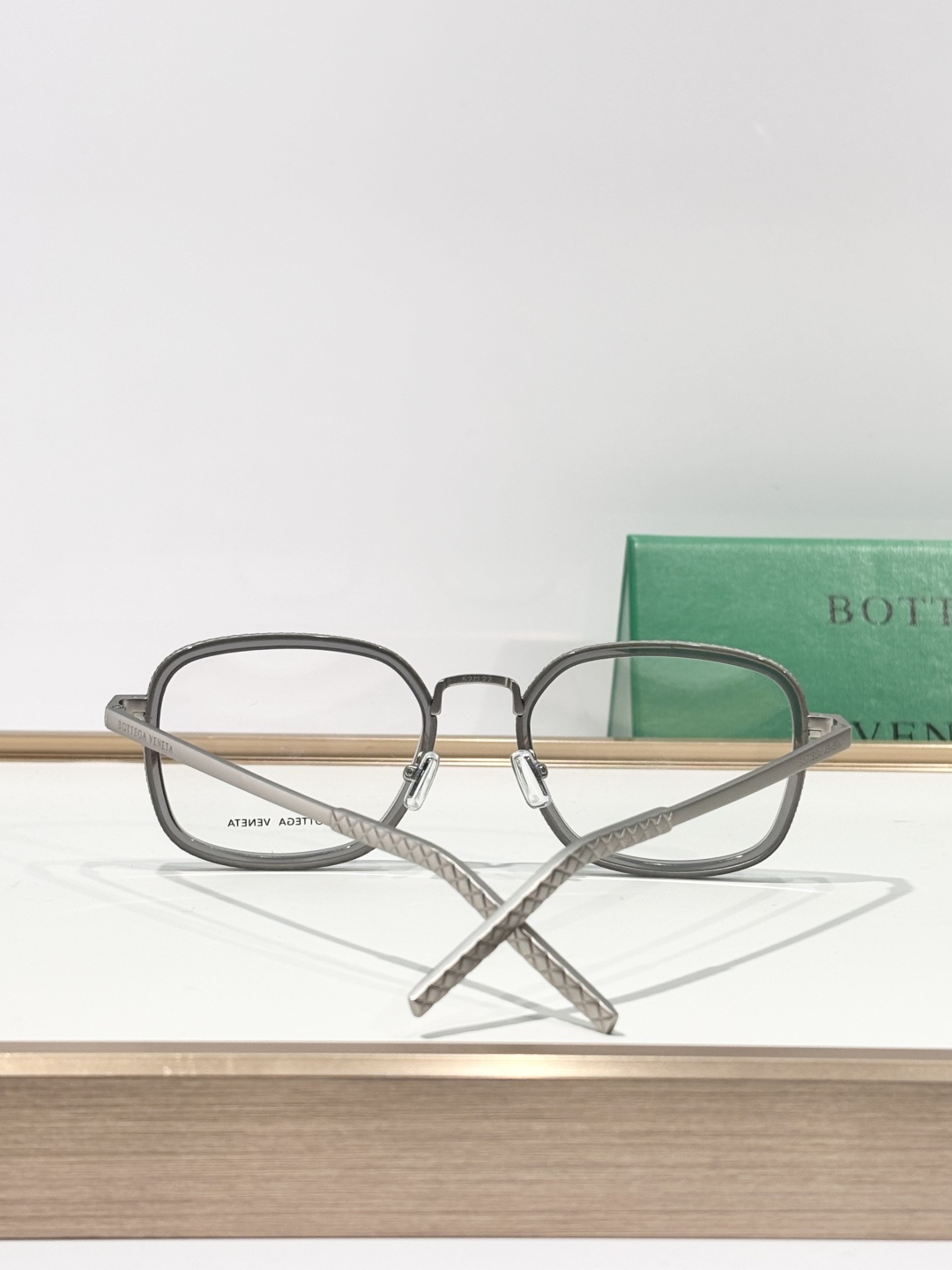 BOTTEGA VENET*MODEL：BV1427OASIZE：52口22-145