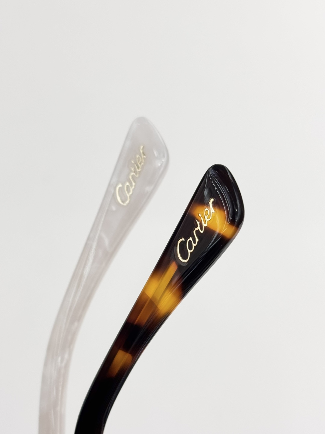 Cartie*MOD：CT0580Ssize：56-18 145