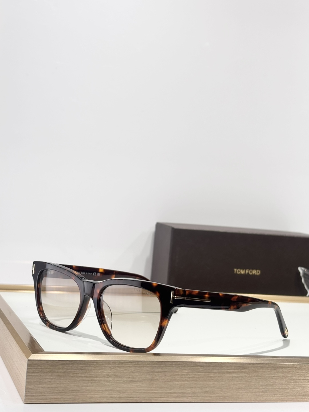 TOM FORDMODEL：TF1362SIZE：53口16-145