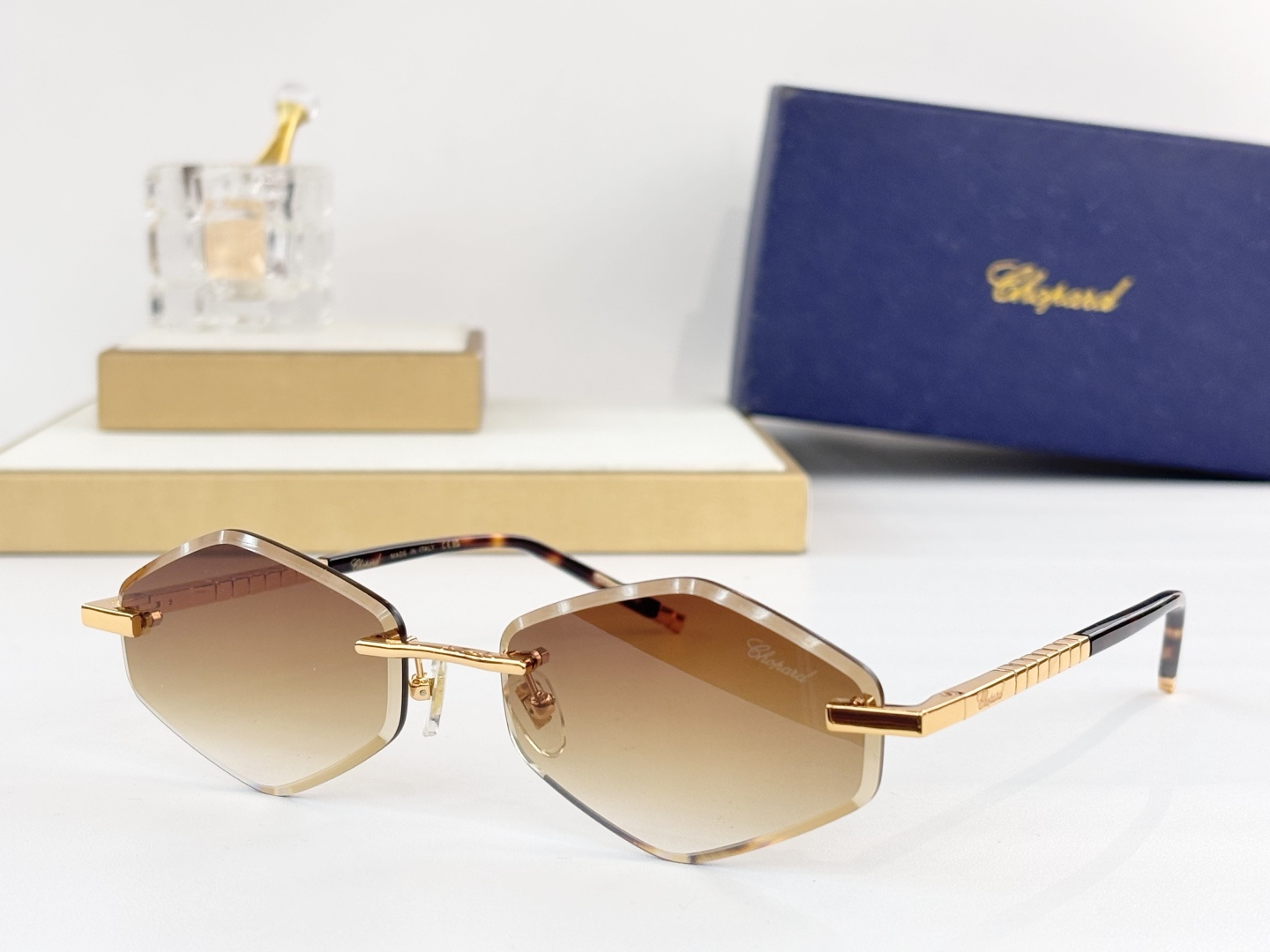 ChoPar*MOD：VCH2012SIZE:58口17 145