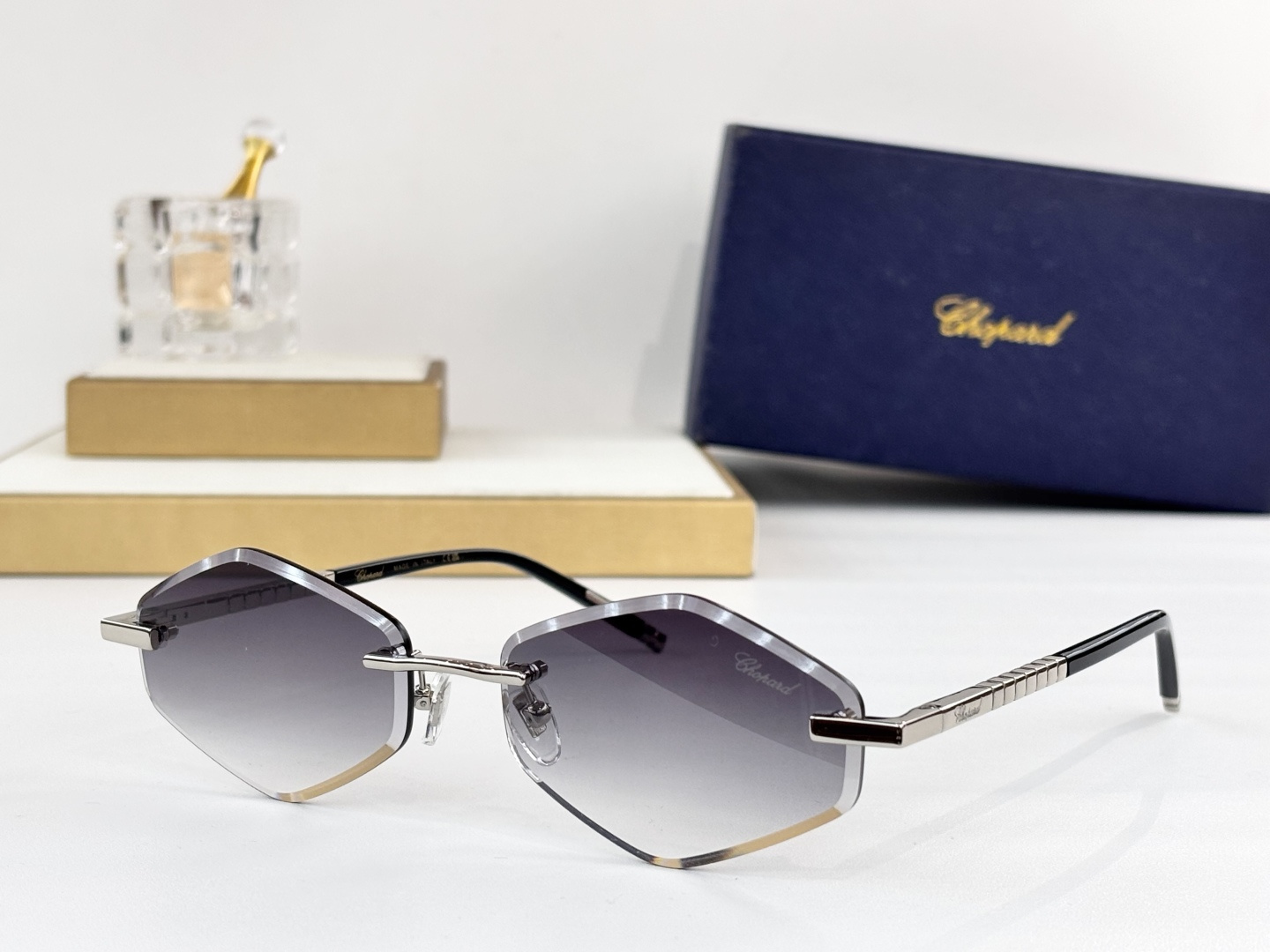 ChoPar*MOD：VCH2012SIZE:58口17 145