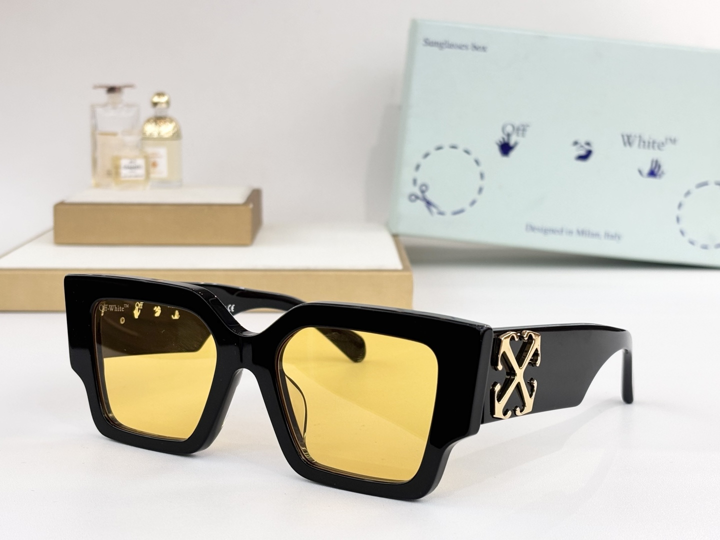 OFF WHITEMOD：OERI128Size：55口20 145