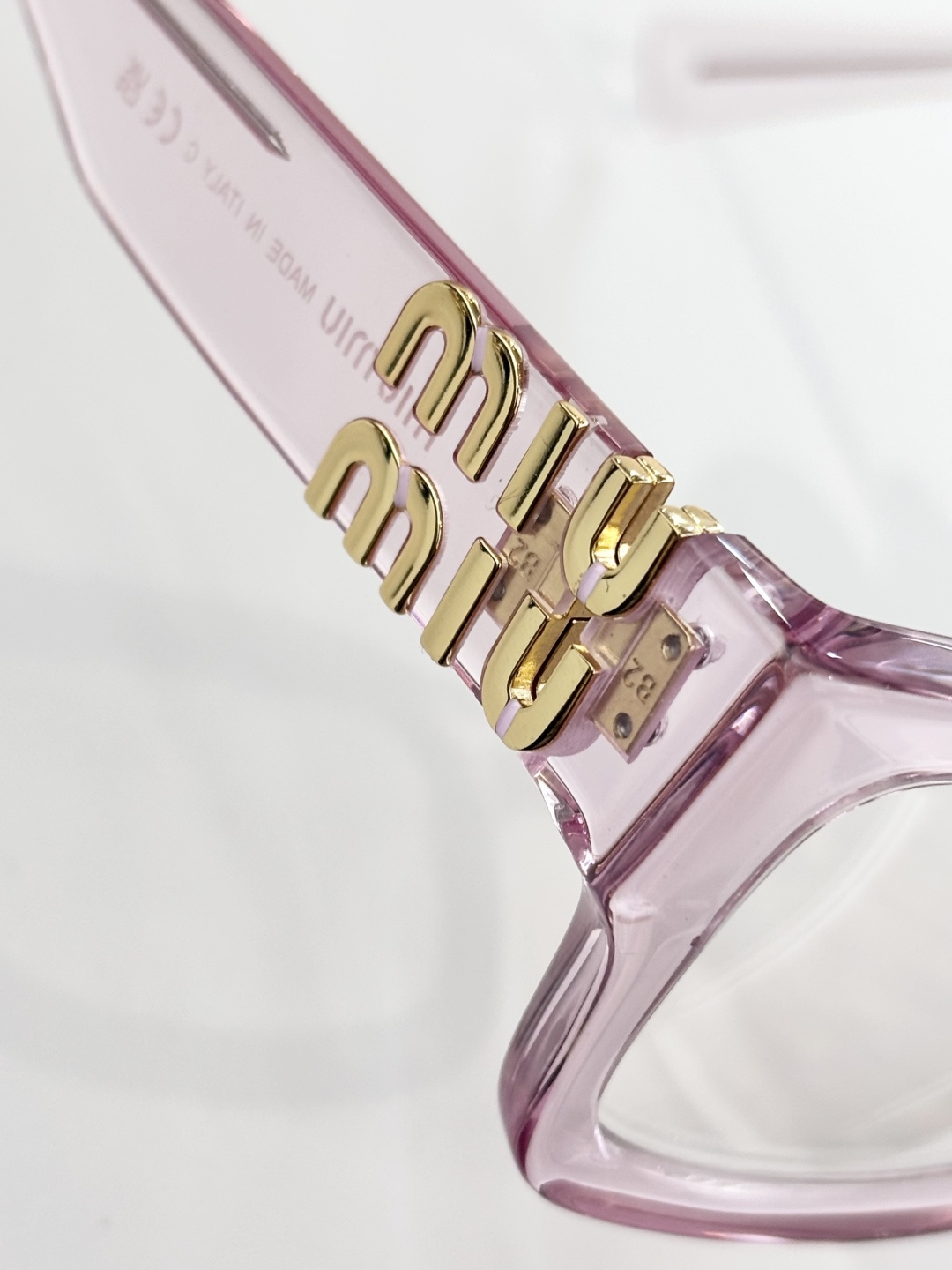 MIU MI* MODEL：MU 03UVSIZE：53口22-140