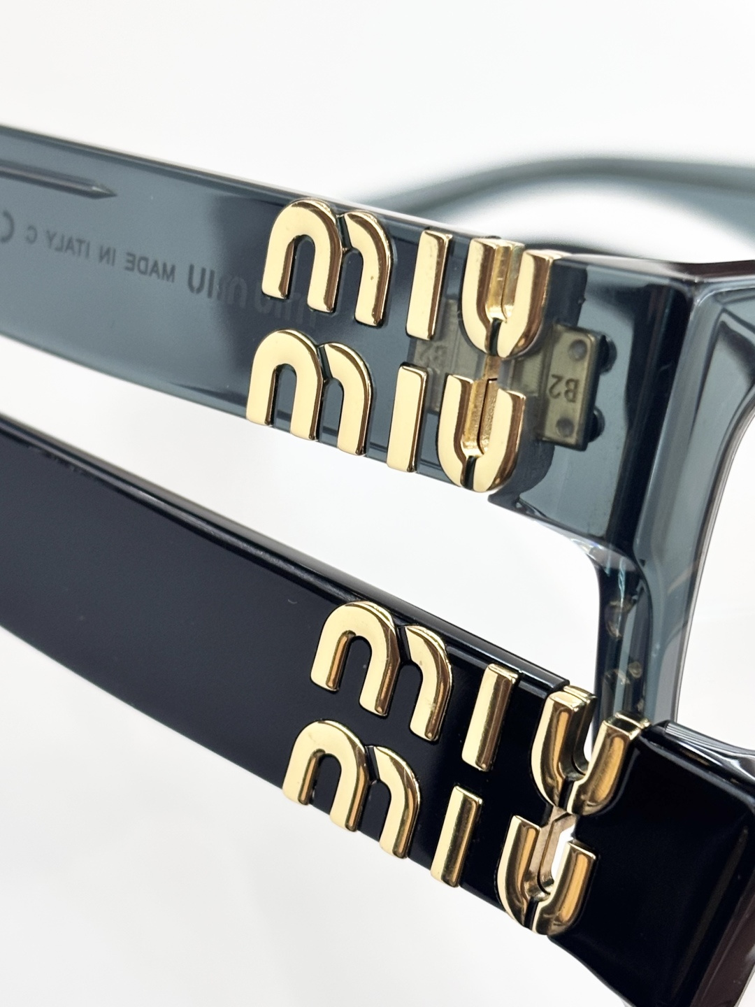 MIU MI* MODEL：MU 03UVSIZE：53口22-140