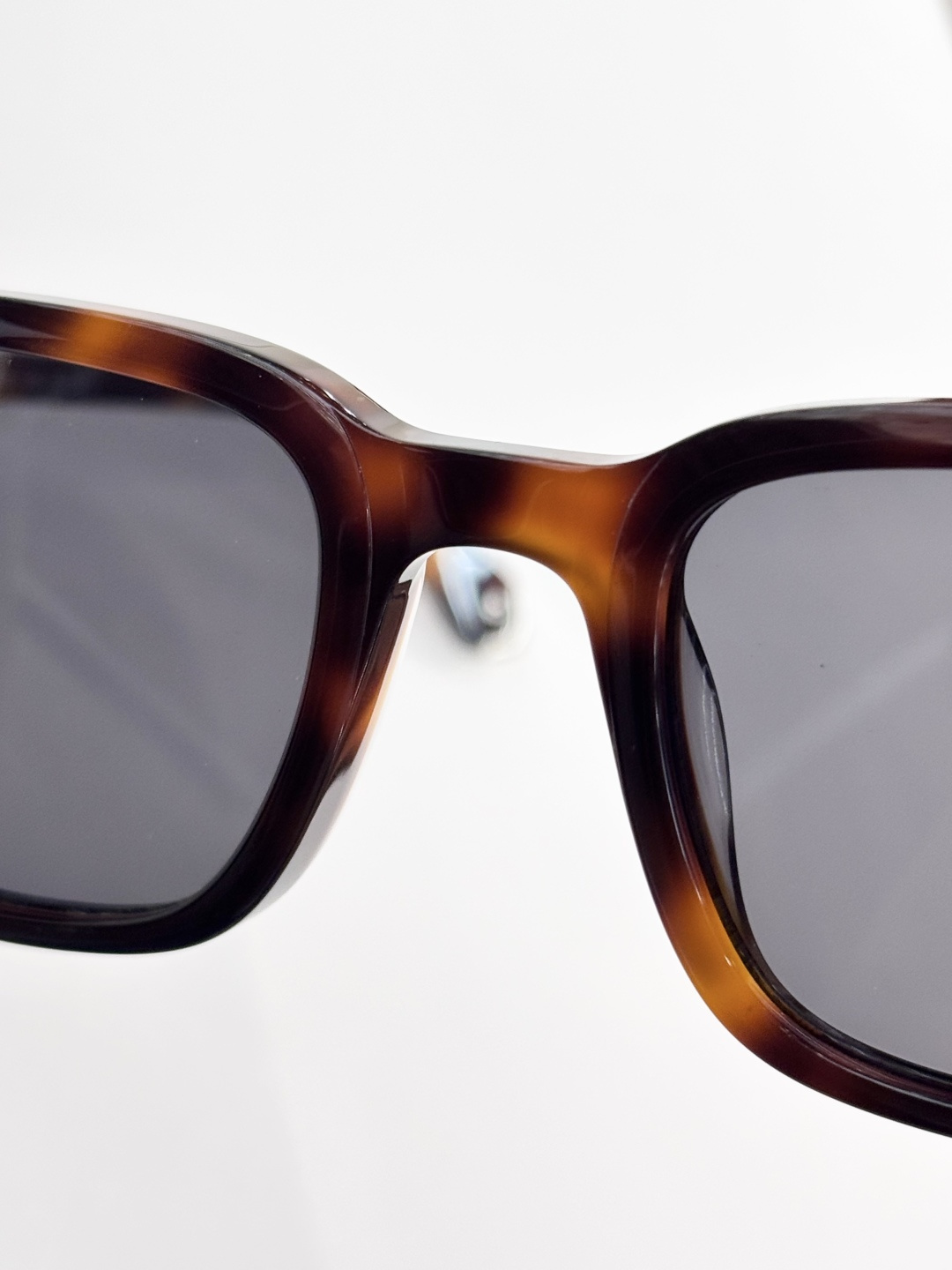 Cartie*MOD：CT0586SSize：53口19 145