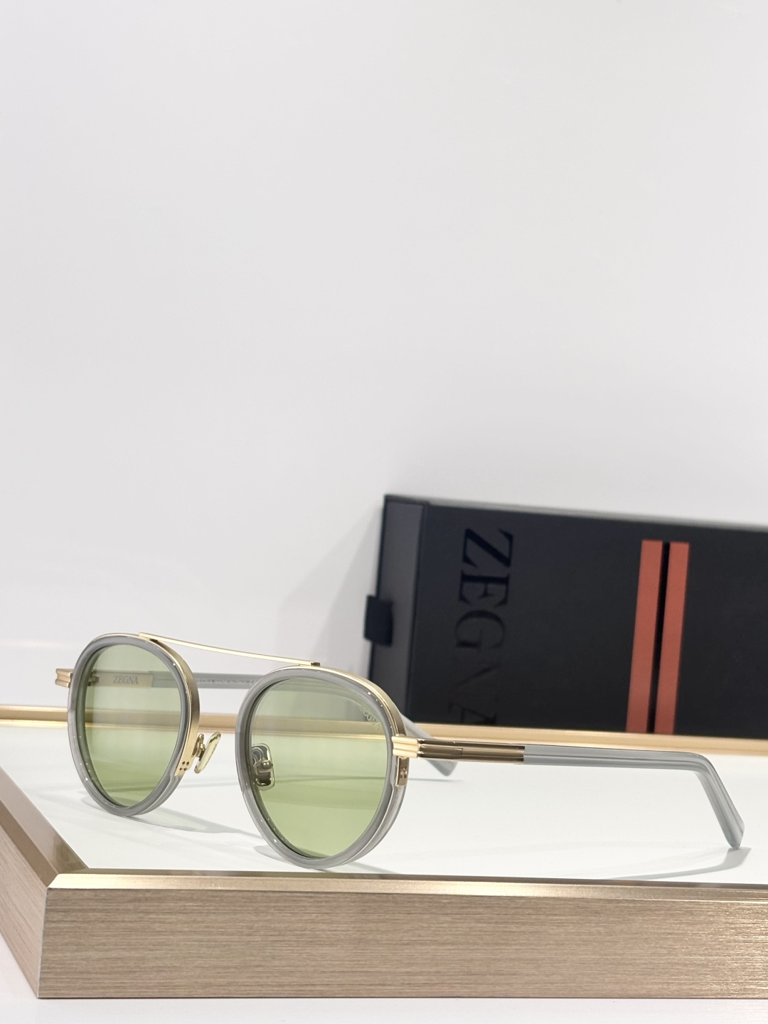 麦斯·米科尔森的假日风范Mads Mikkelsen in Zegna麦叔同款演绎典雅风度​Ermene