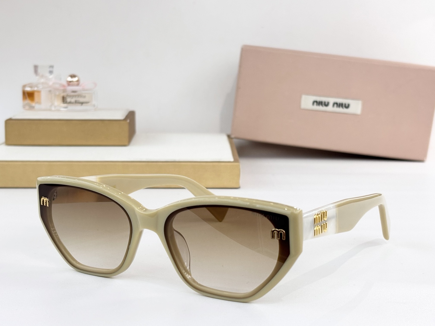 MIU MI*MOD：MU66ZSSize：62口21 145