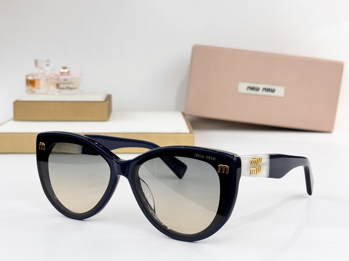 MIU MI*MOD：MU65ZSSize：63口18 145