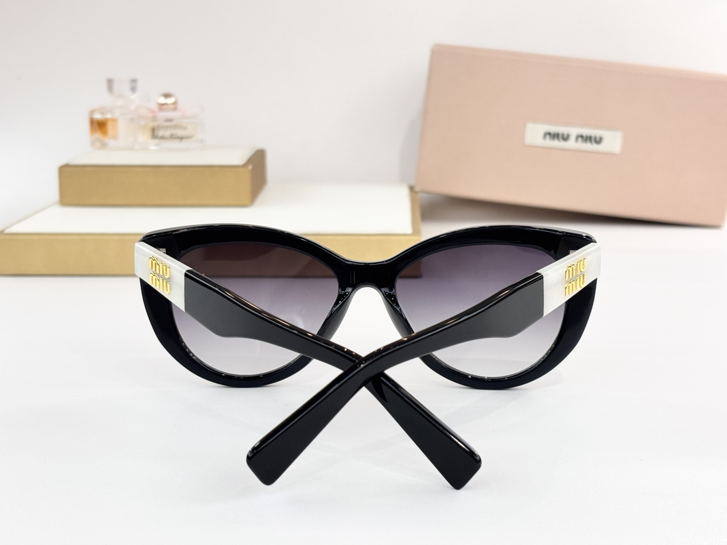 MIU MI*MOD：MU65ZSSize：63口18 145