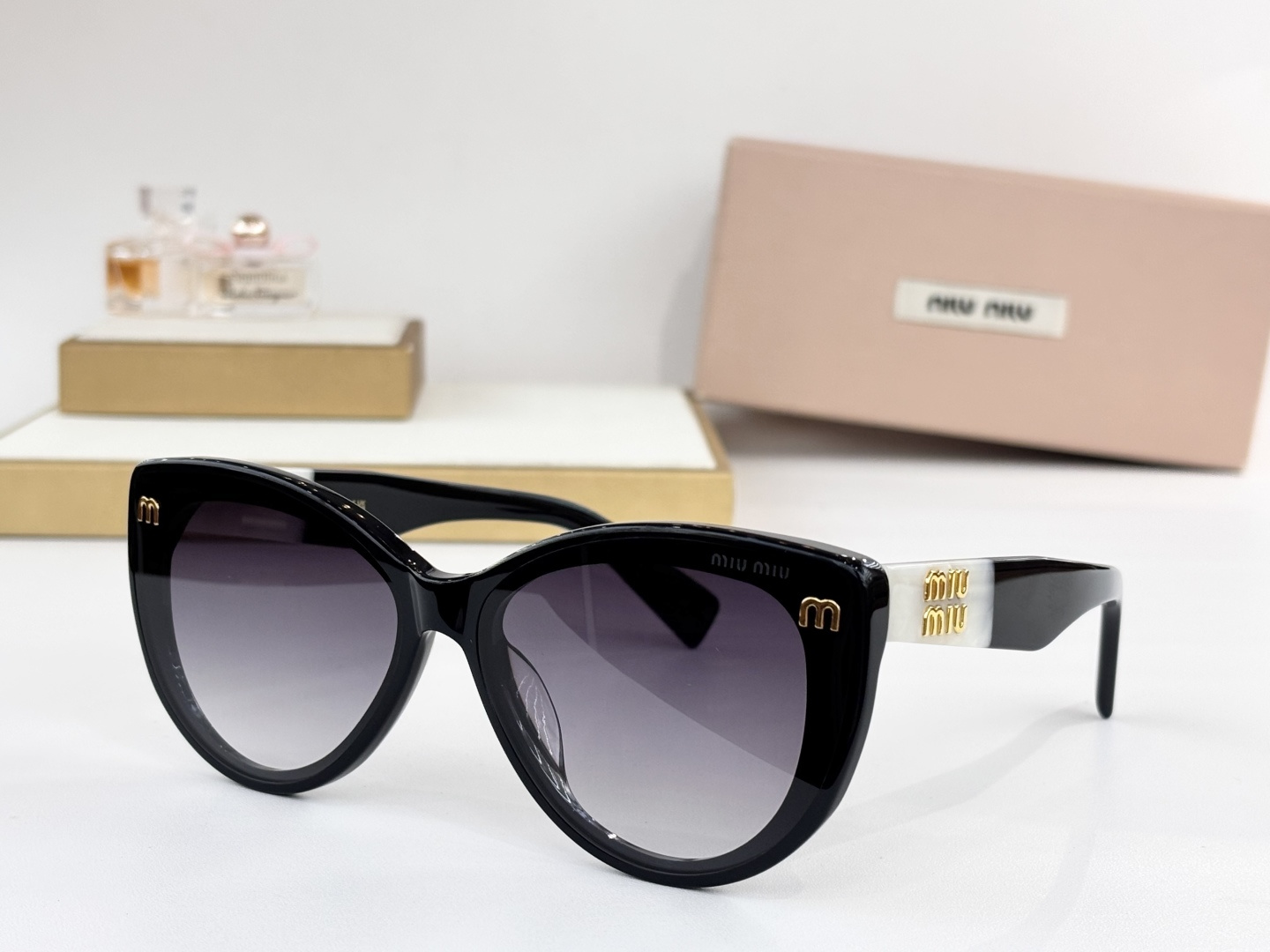 MIU MI*MOD：MU65ZSSize：63口18 145