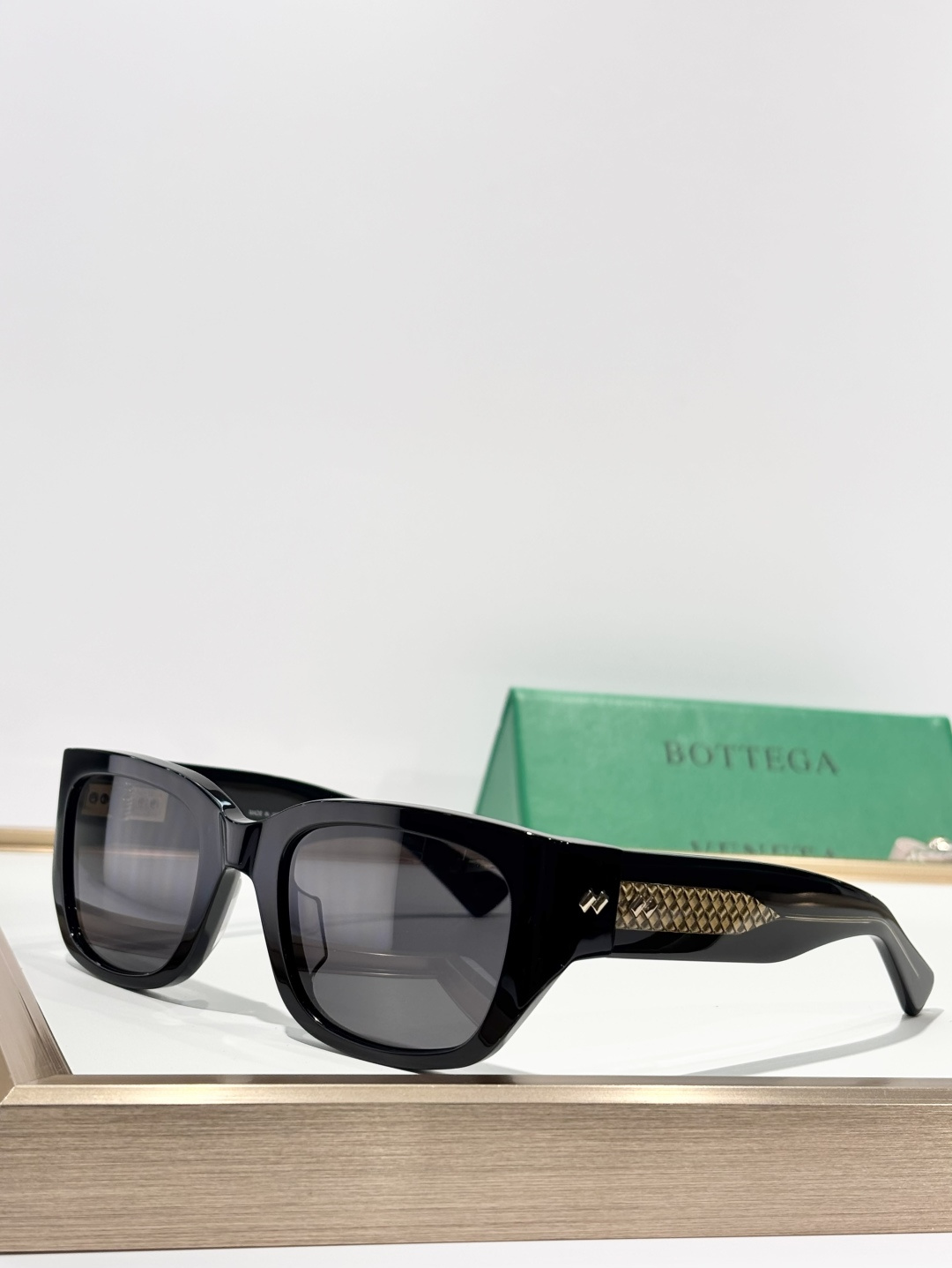 BOTTEGA VENET*MODEL：BV1400SSIZE：51口22-140