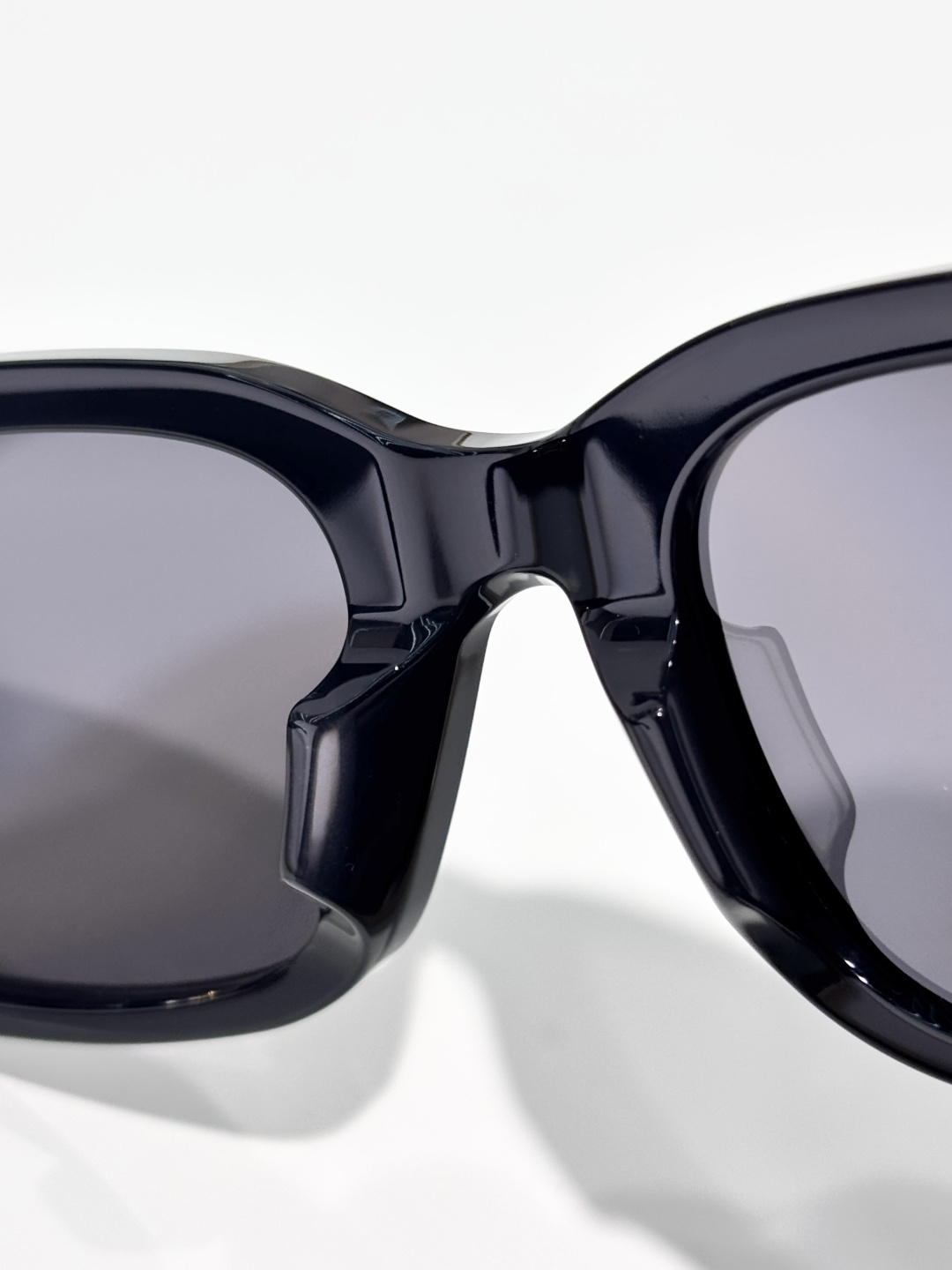 BOTTEGA VENET*MODEL：BV1400SSIZE：51口22-140