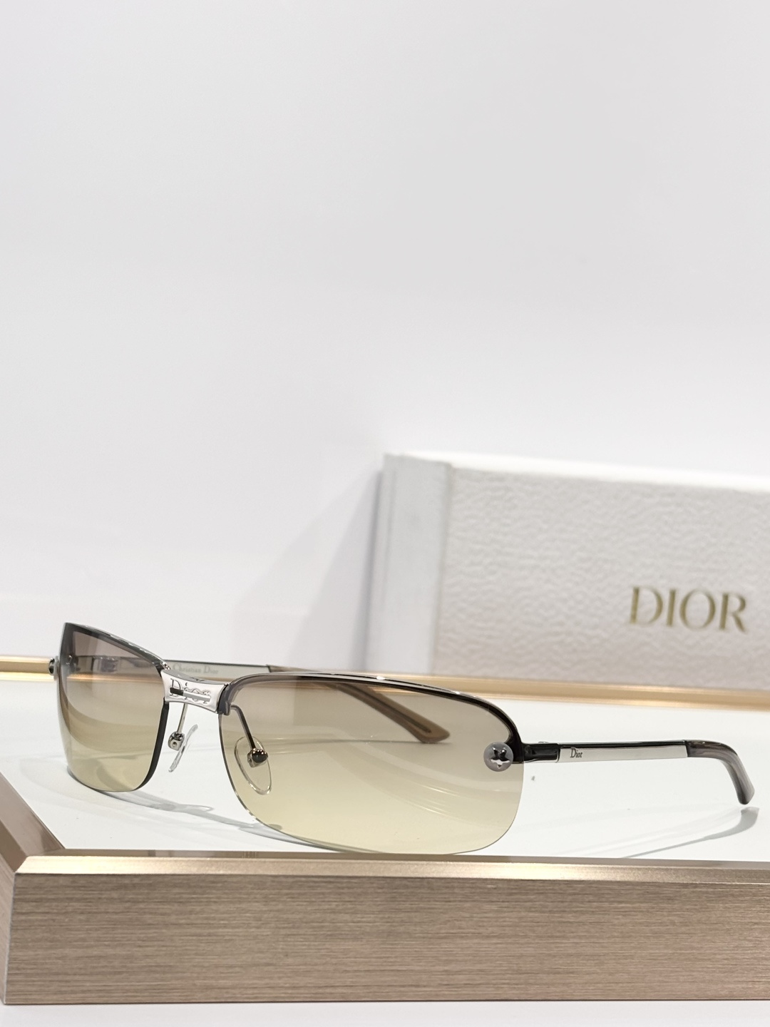 DIORMOD：ADIORABLE 5Size：64口16 115