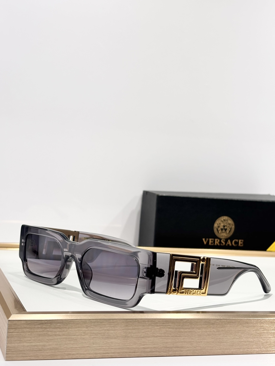 VERSAC*MODEL：MOD.4506USIZE：54口21 140