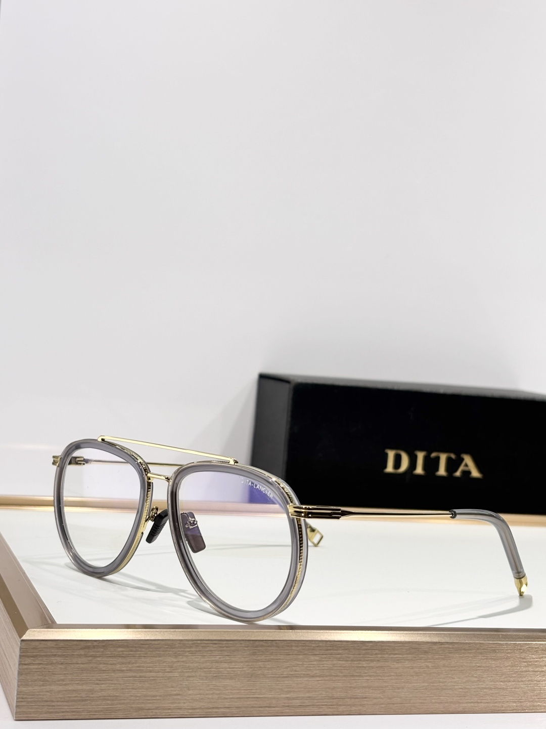 Dita LancierMODEL:LSA-441SIZE:56口17-142