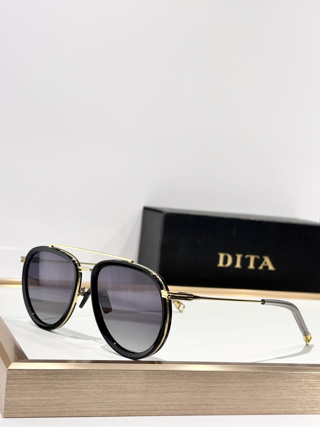 Dita LancierMODEL:LSA-441SIZE:56口17-142