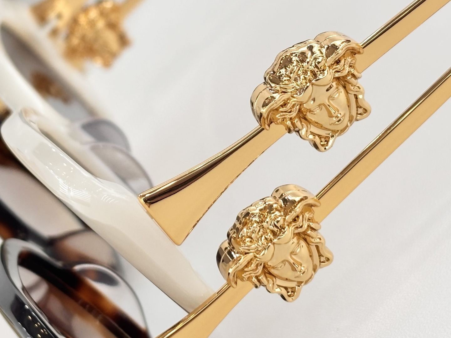 VERSAC*MOD:VE1876SIZE:54口17 145