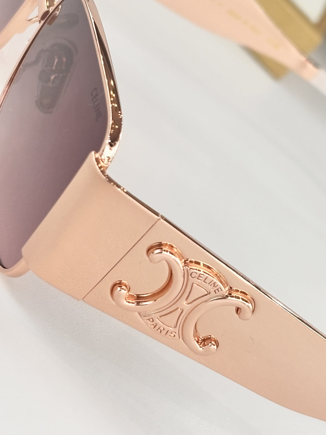 CELIN*MOD：CL1681LUSize：57口18 145。