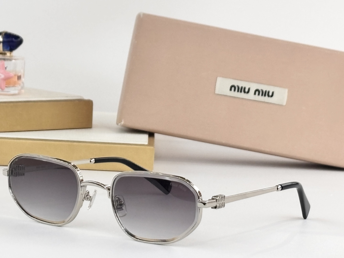 MIU MI*MOD：MU 174AVSize：56口21-142