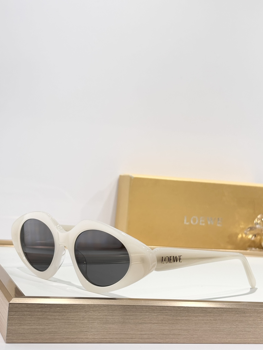LoeweMODEL：LW40147ISIZE：51口19-145