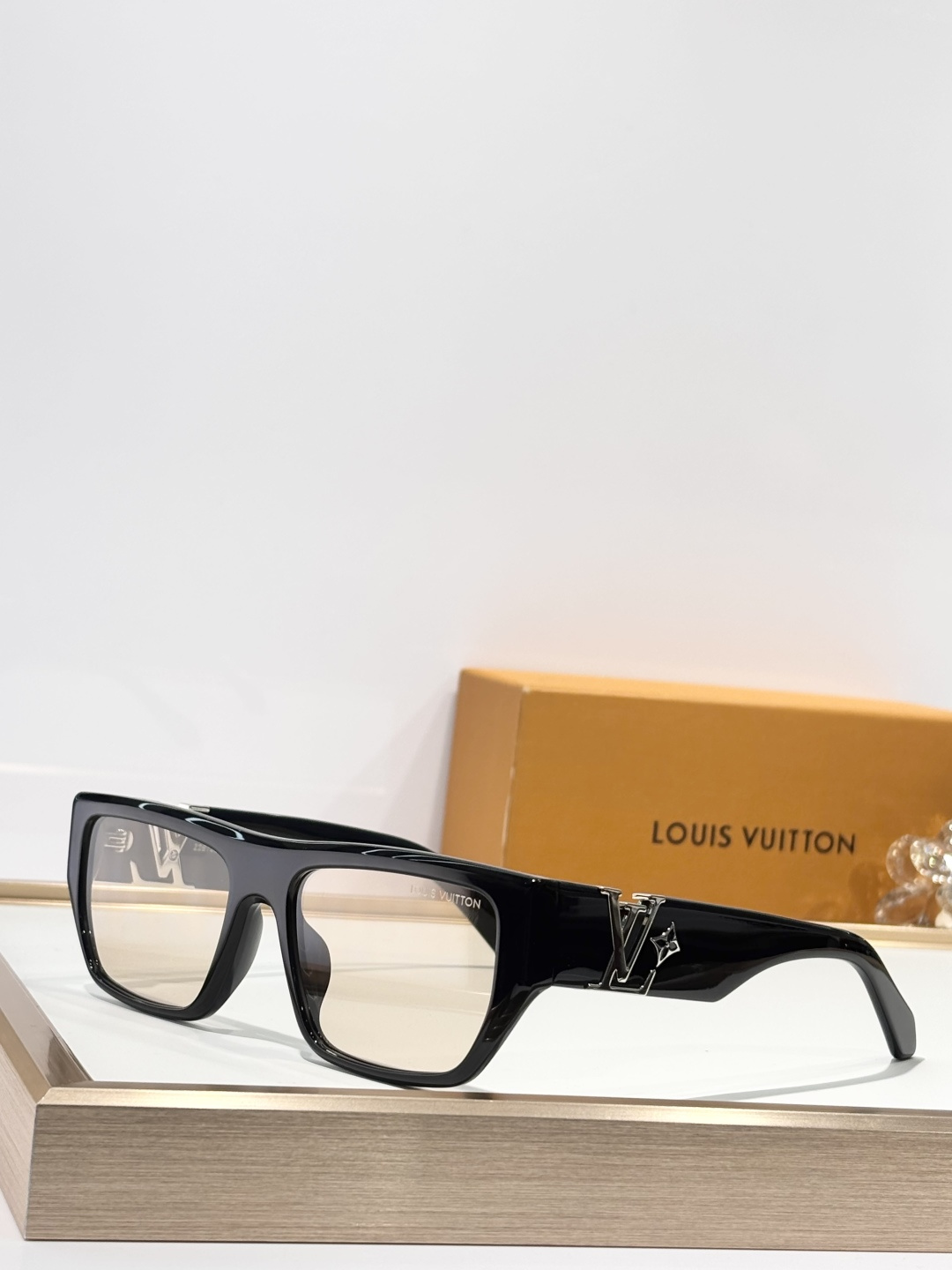 LOUIS VUITTONMOD：Z2873USize：57口18 145