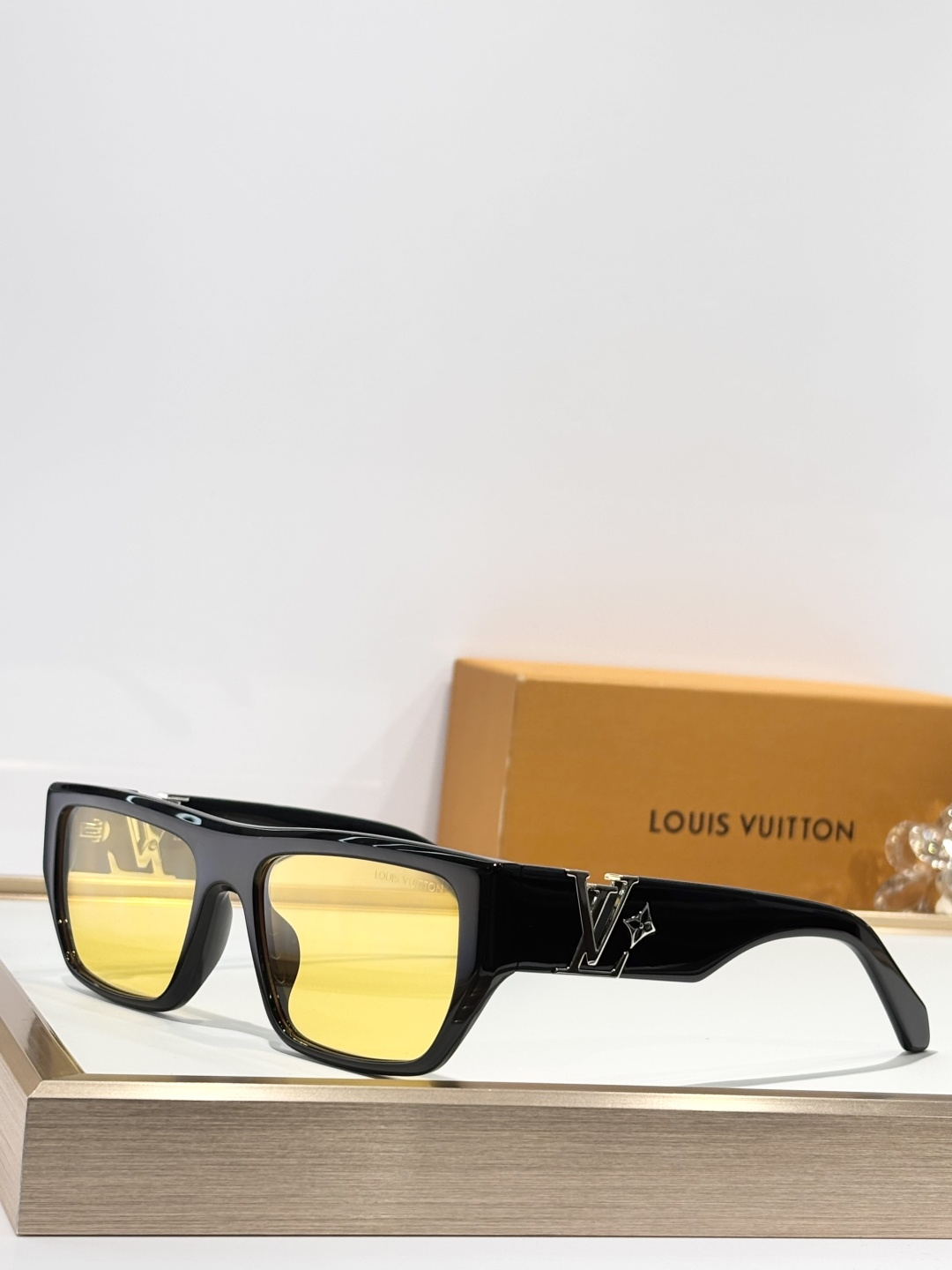 LOUIS VUITTONMOD：Z2873USize：57口18 145
