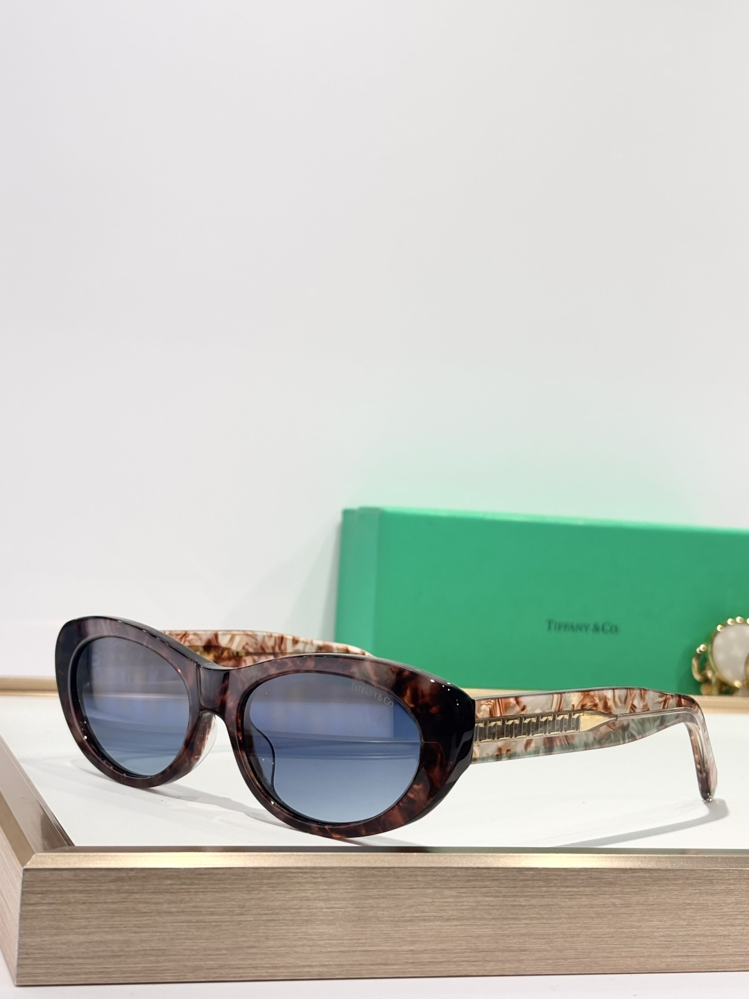 TIFFANY&Co.MODEL：TF4236USIZE：56口18-143