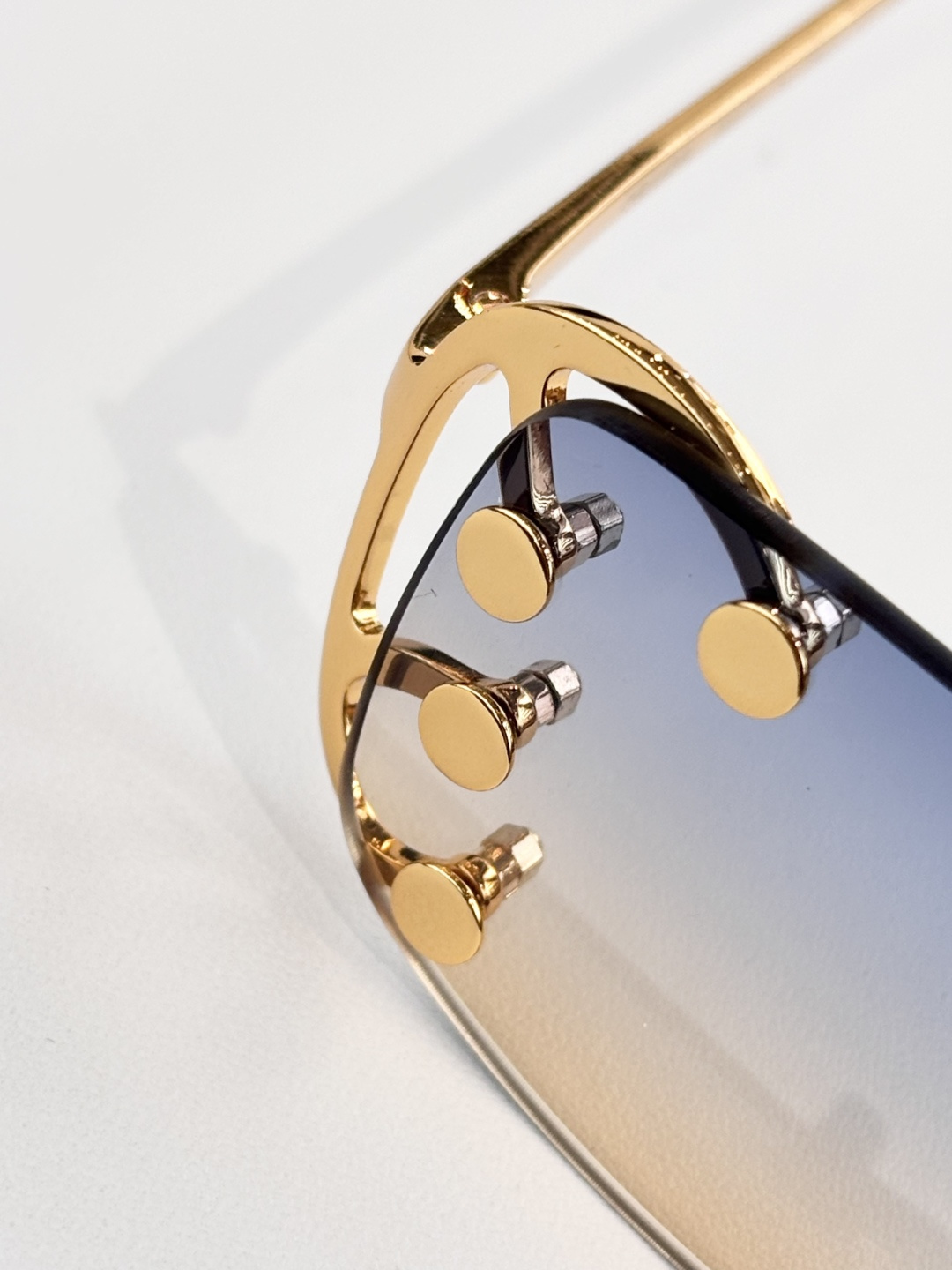 PRAD*MODEL: PR 1888SSIZE：55口18-145