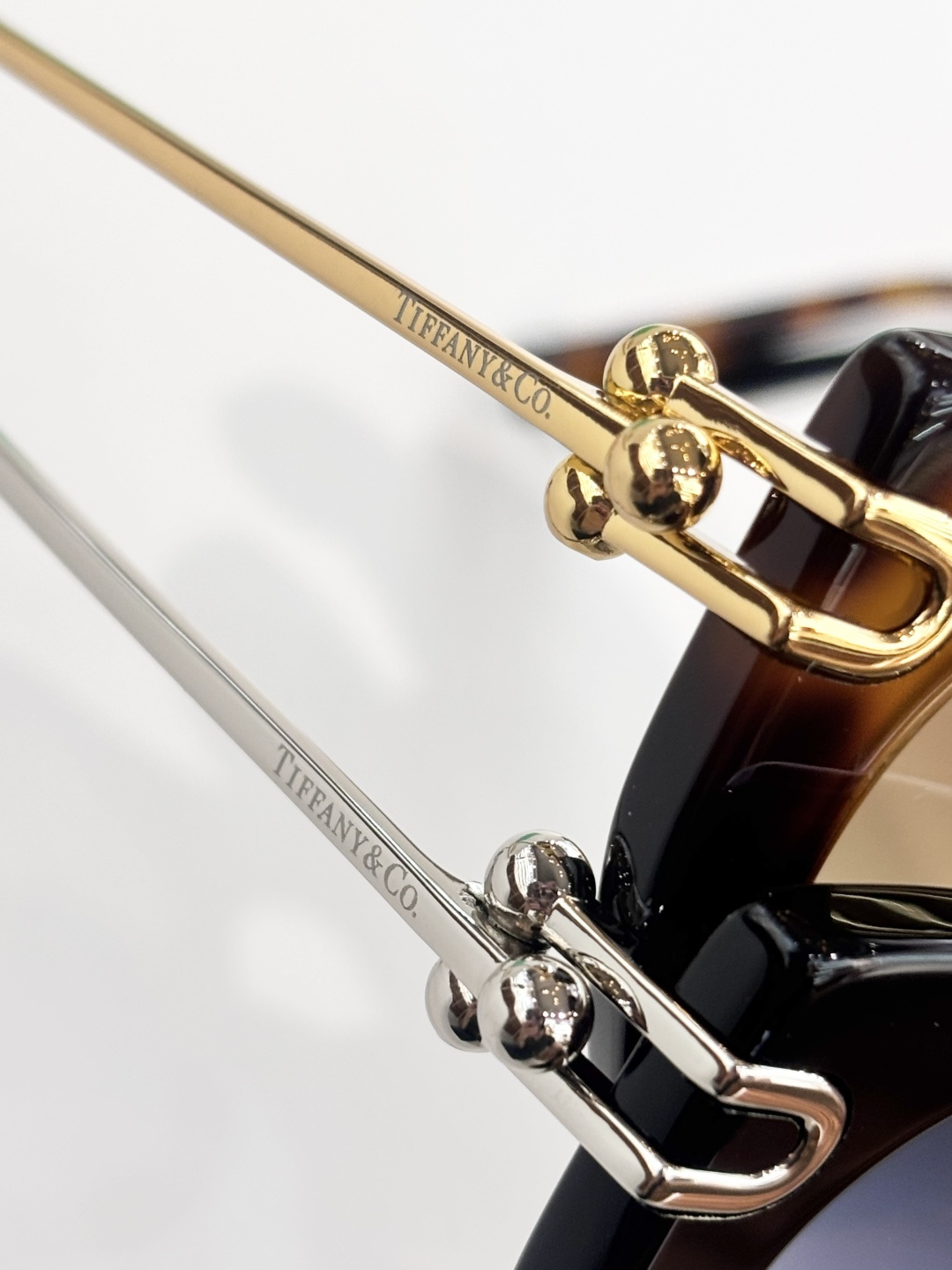 TIFFANY&Co.MODEL：TF4232SIZE：52口19-140