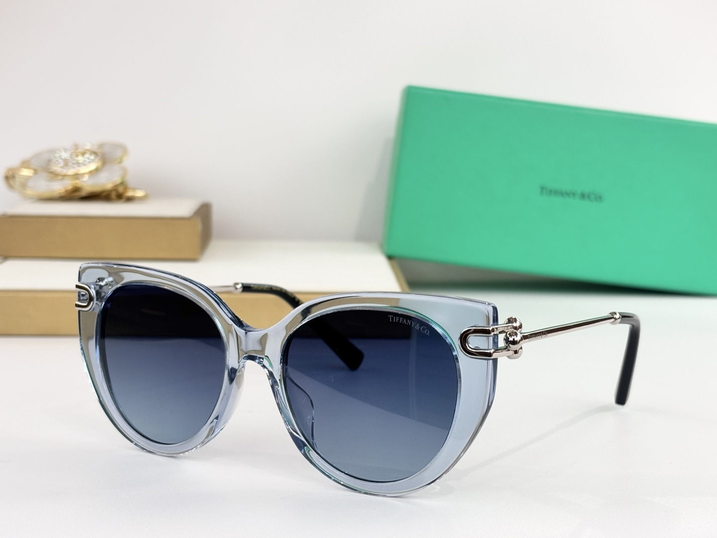 TIFFANY&Co.MODEL：TF4232SIZE：52口19-140