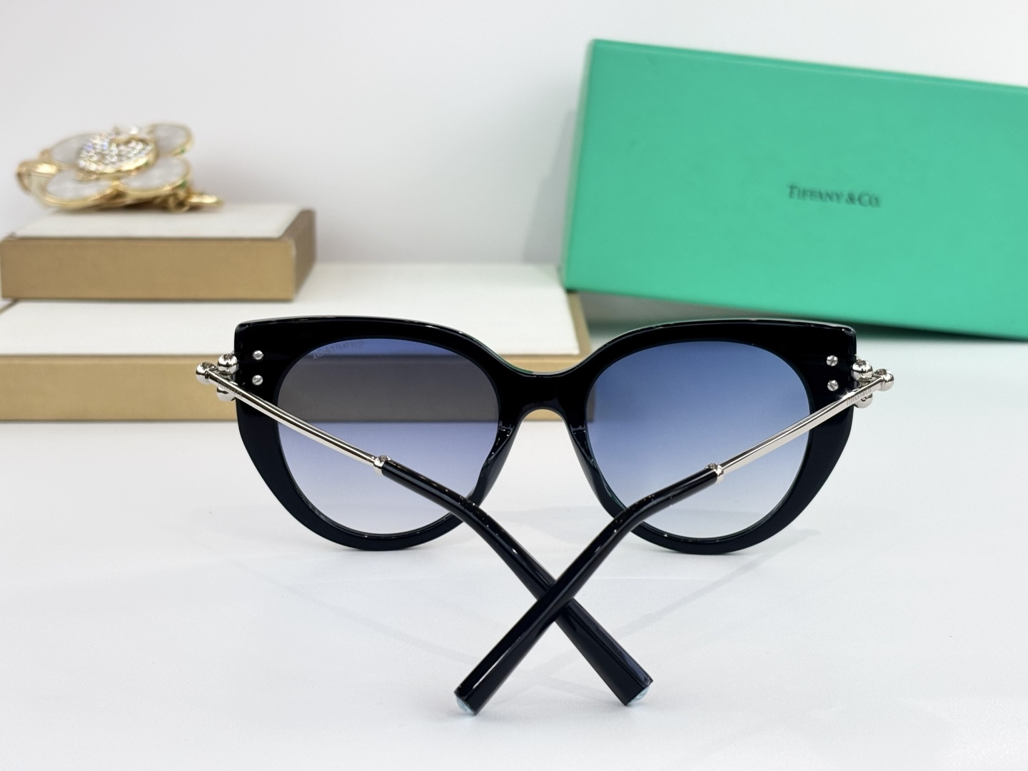 TIFFANY&Co.MODEL：TF4232SIZE：52口19-140